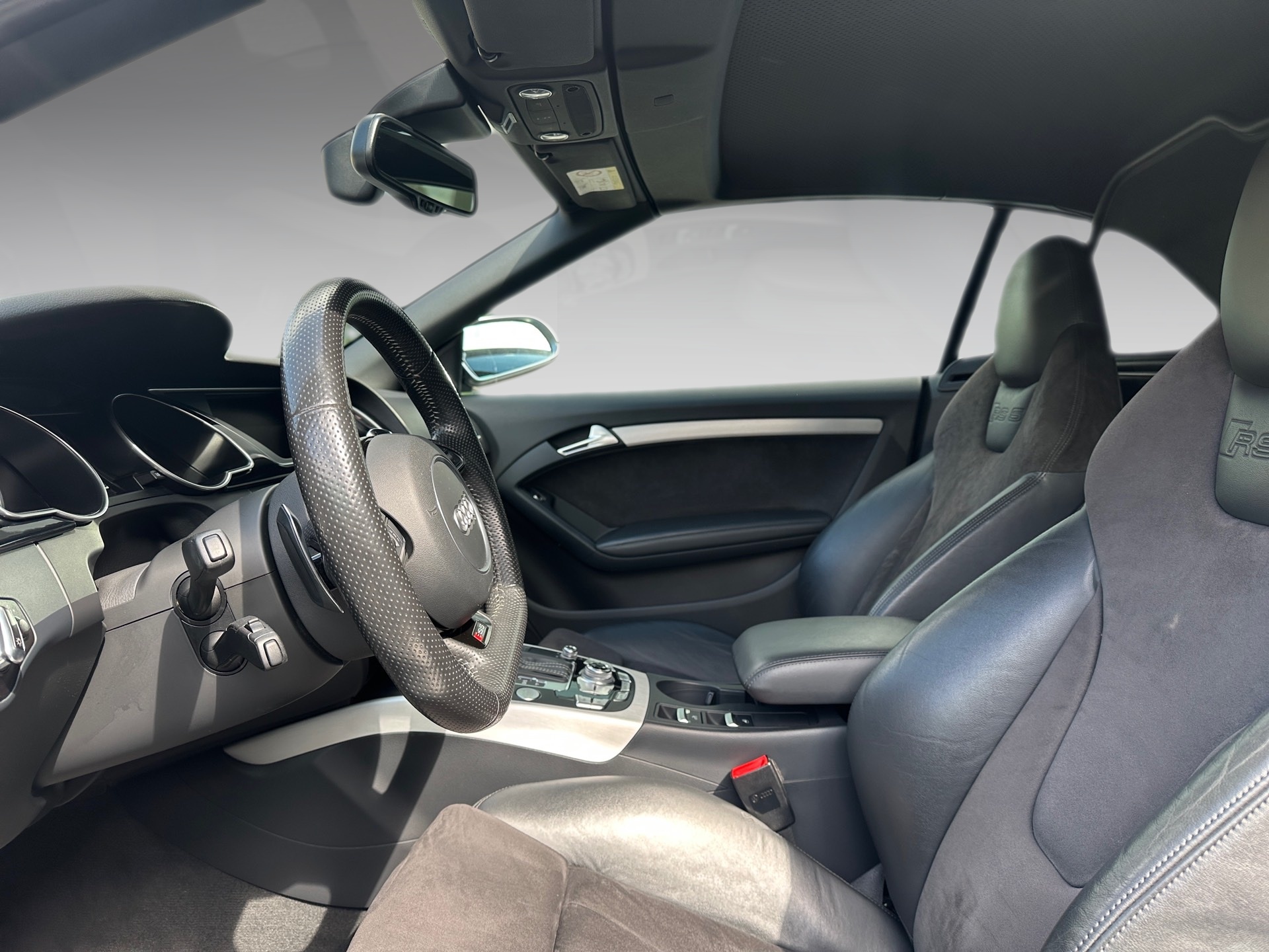 AUDI RS5 Cabrio 4.2 FSI quattro S-tronic-image-10