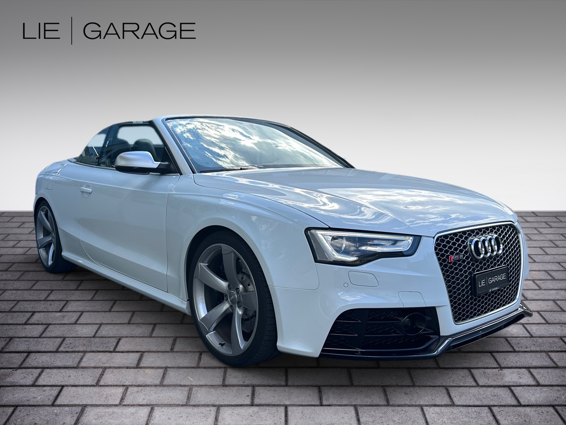 AUDI RS5 Cabrio 4.2 FSI quattro S-tronic-image-5