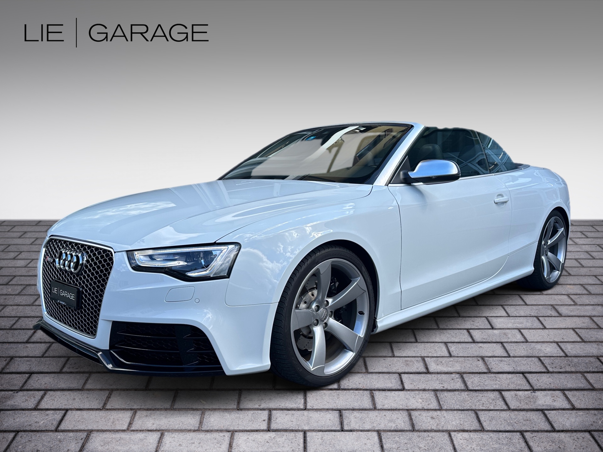 AUDI RS5 Cabrio 4.2 FSI quattro S-tronic-image-4