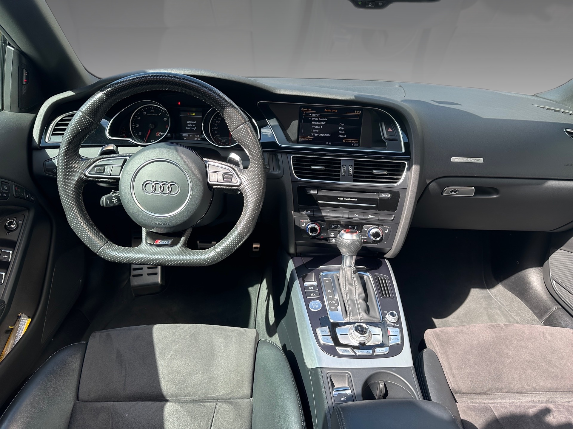 AUDI RS5 Cabrio 4.2 FSI quattro S-tronic-image-11
