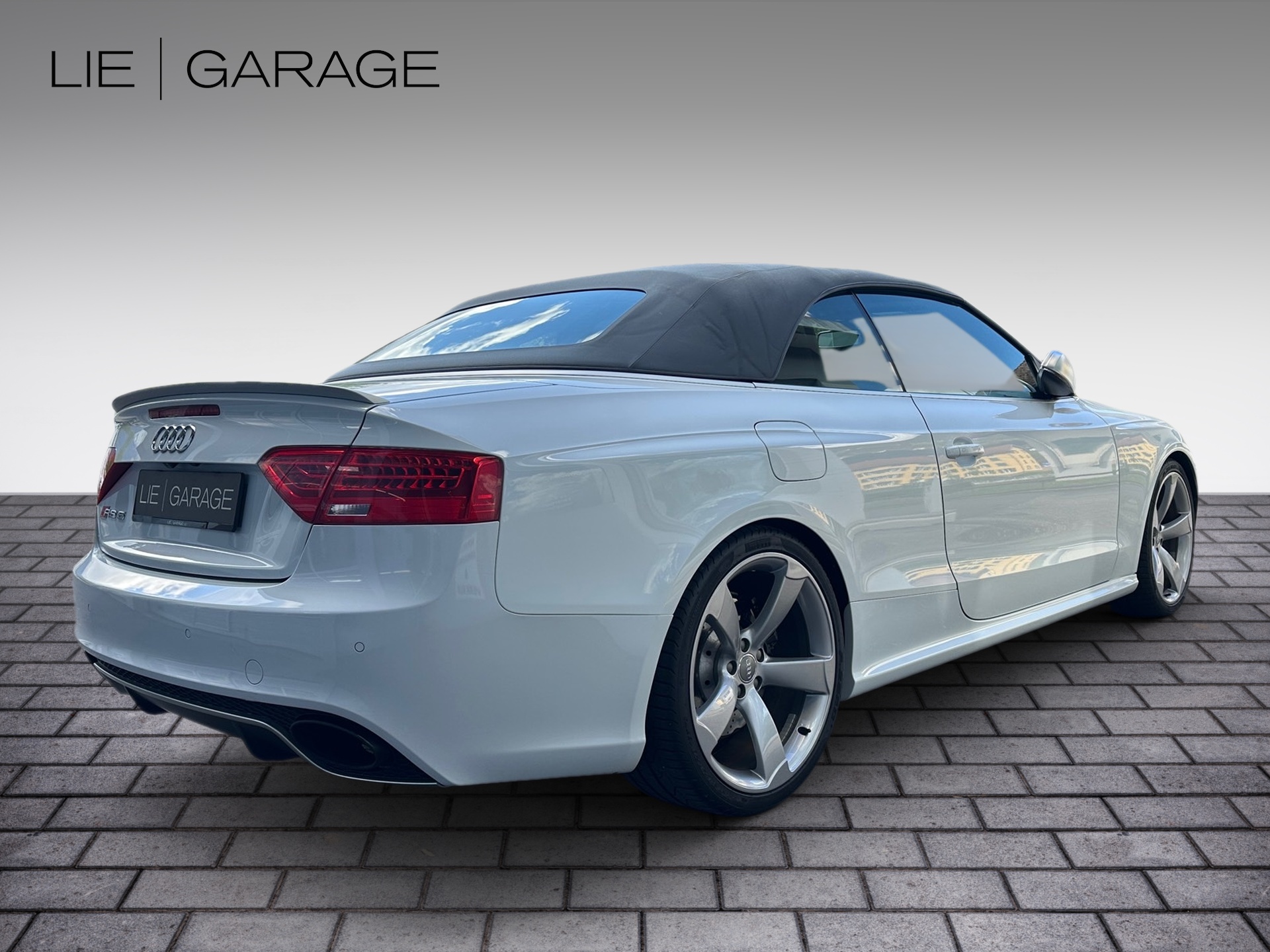 AUDI RS5 Cabrio 4.2 FSI quattro S-tronic-showroom-element-2