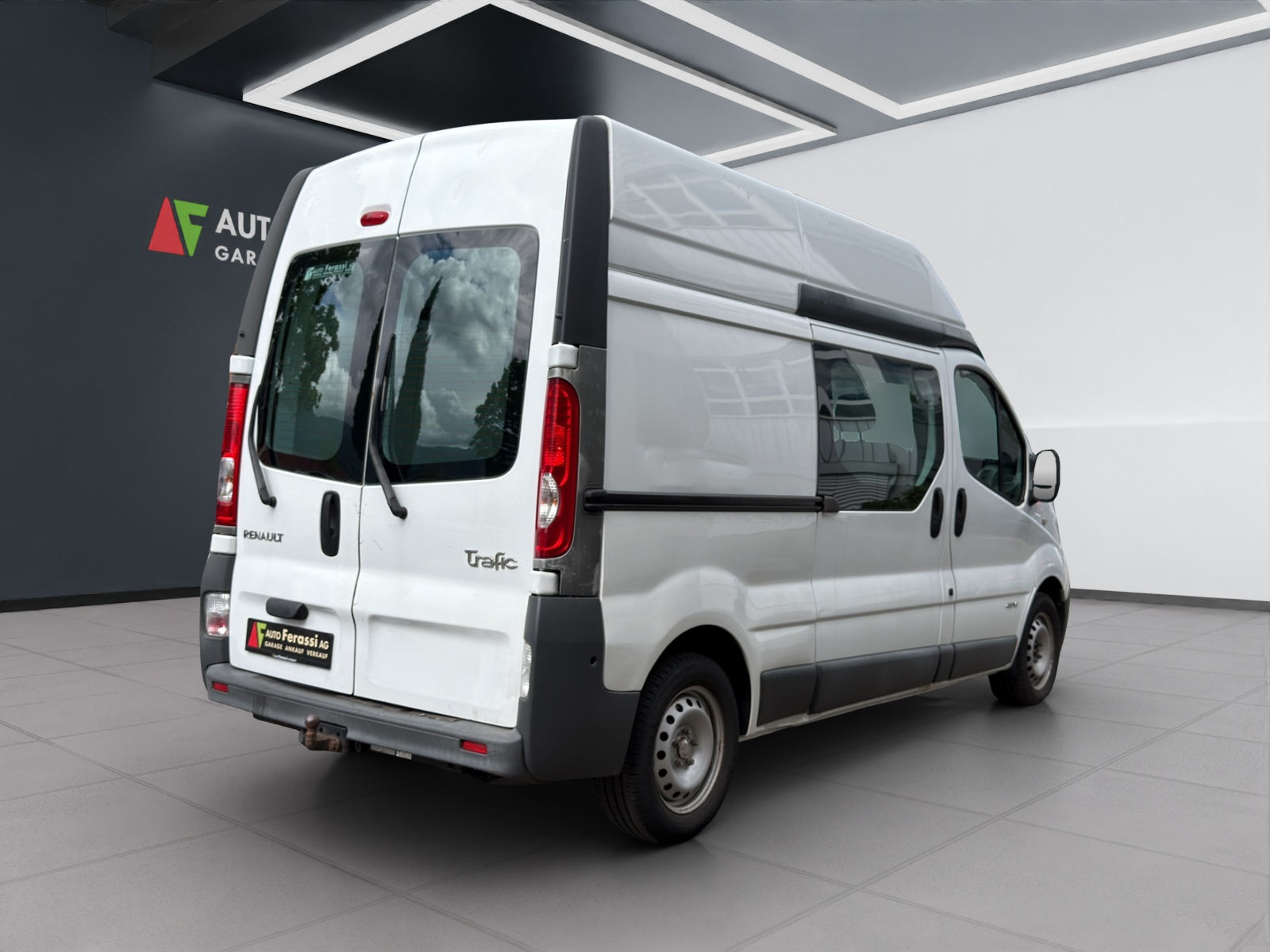 RENAULT Trafic 2.0 dCi 115 2.9t L2H2-image-5