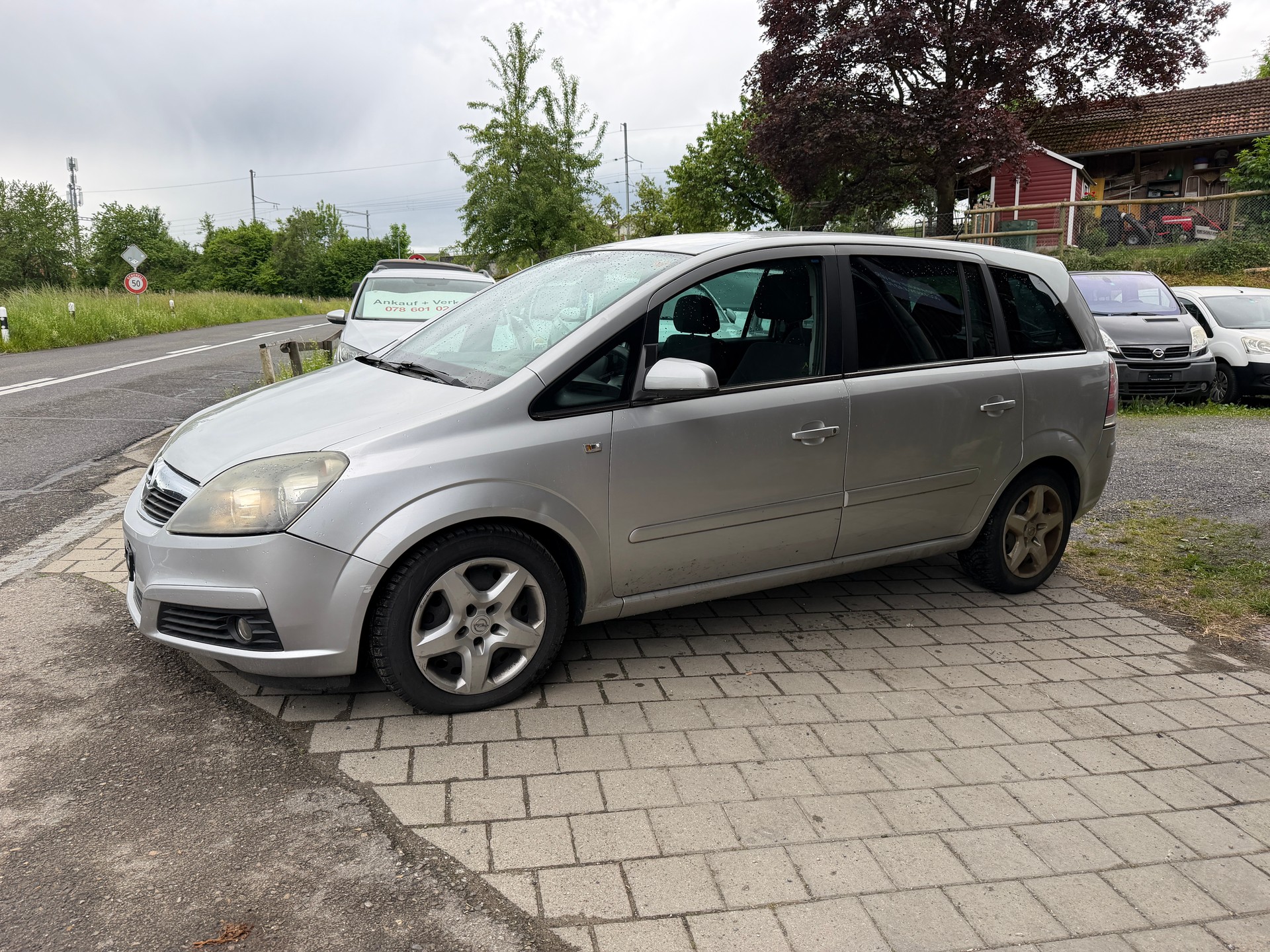 OPEL Zafira 1.9 CDTI Enjoy Automatic-image-2