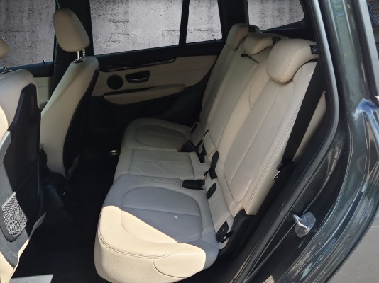 BMW 220d xDrive Gran T Luxury-image-10