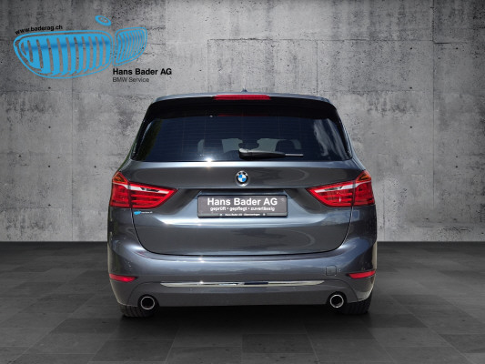 BMW 220d xDrive Gran T Luxury-showroom-element-3