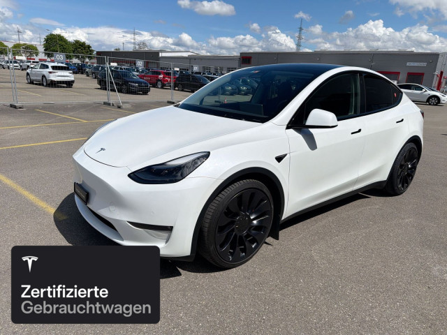 TESLA Model Y Performance-showroom-element-1