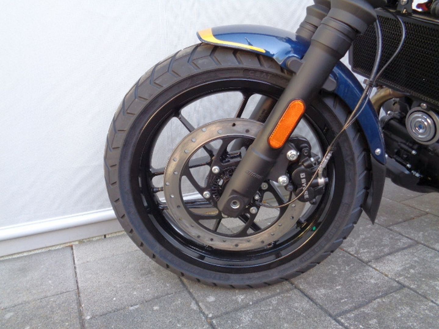 ROYAL ENFIELD GUERILLA 450-image-7