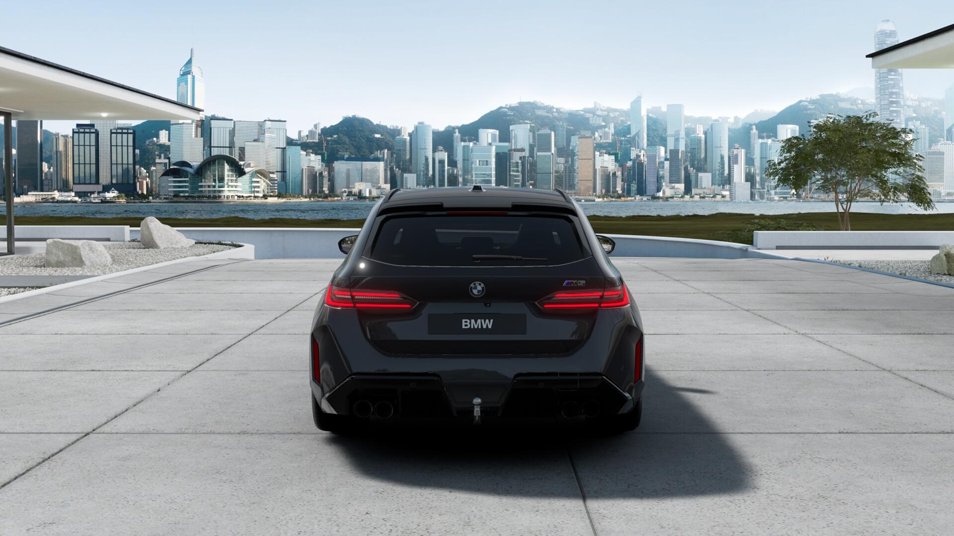 BMW M5 xDrive Touring-showroom-element-2