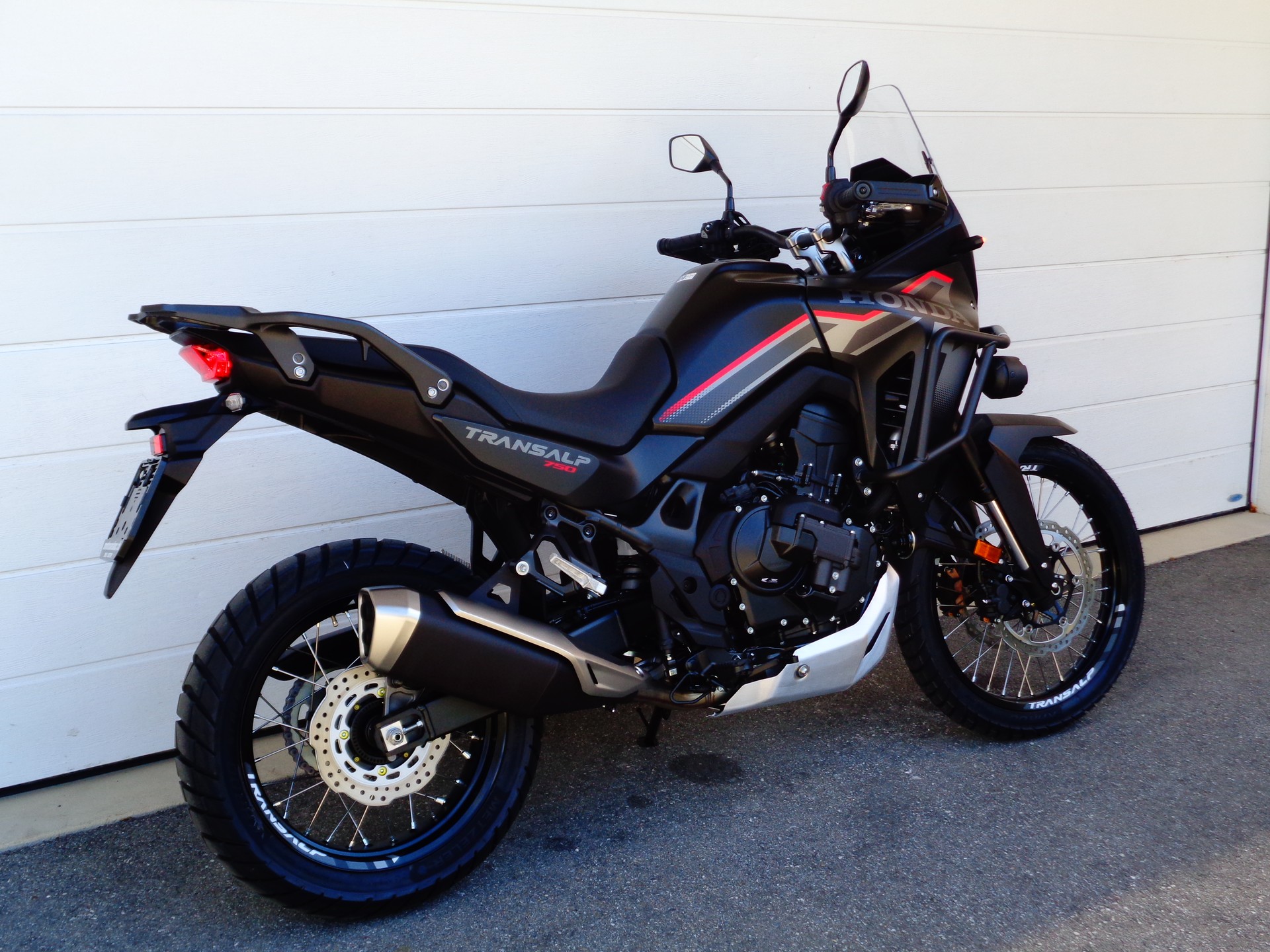 HONDA XL 750 Transalp E-Clutch-image-2
