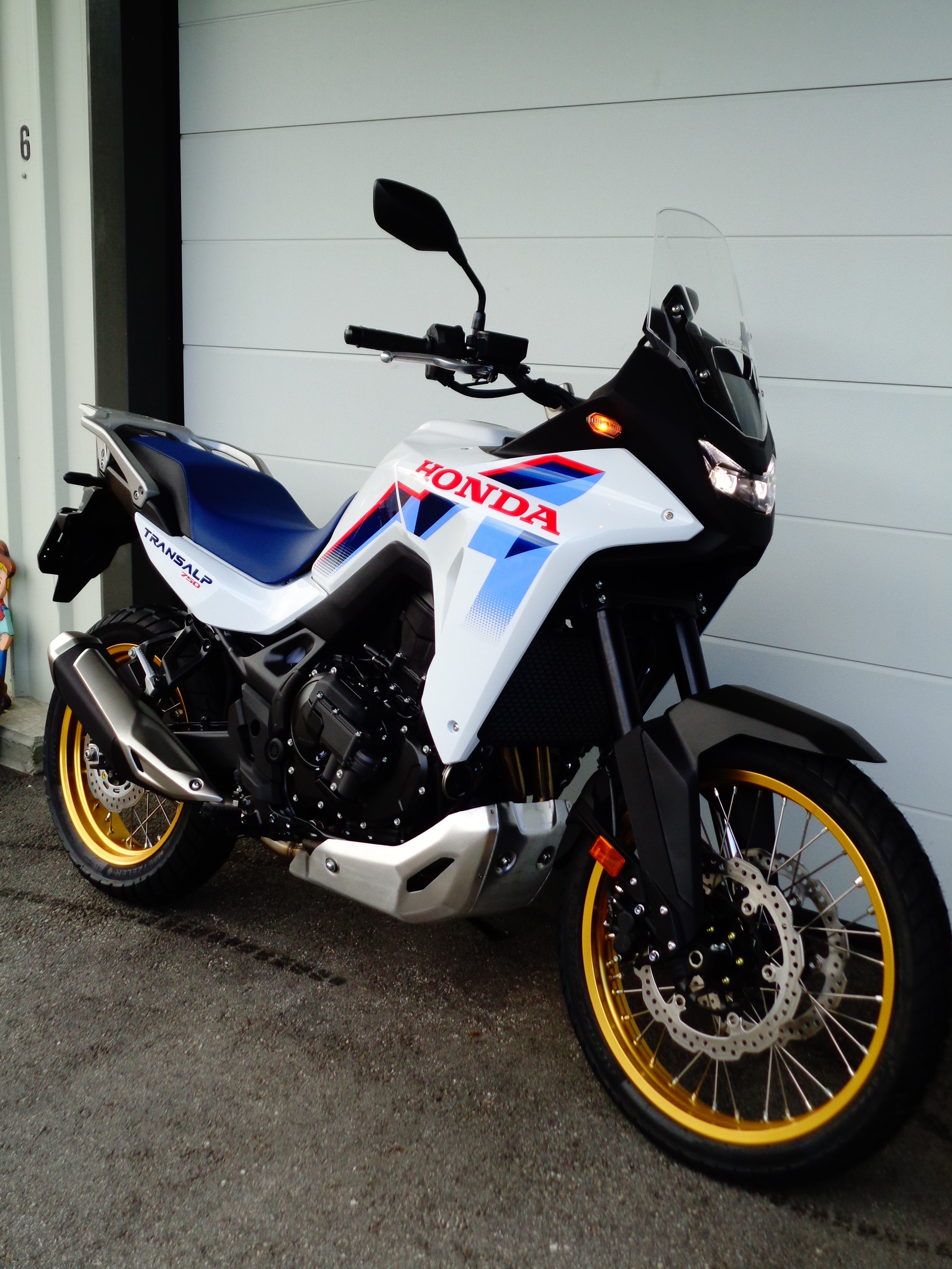 HONDA XL 750 Transalp E-Clutch-image-4