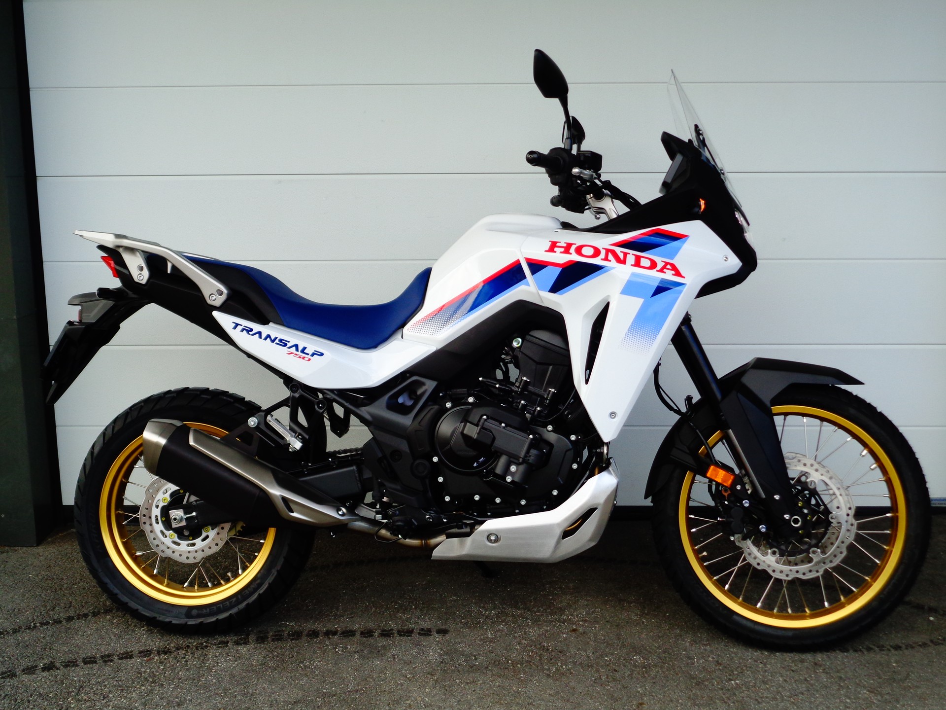 HONDA XL 750 Transalp E-Clutch-image-2
