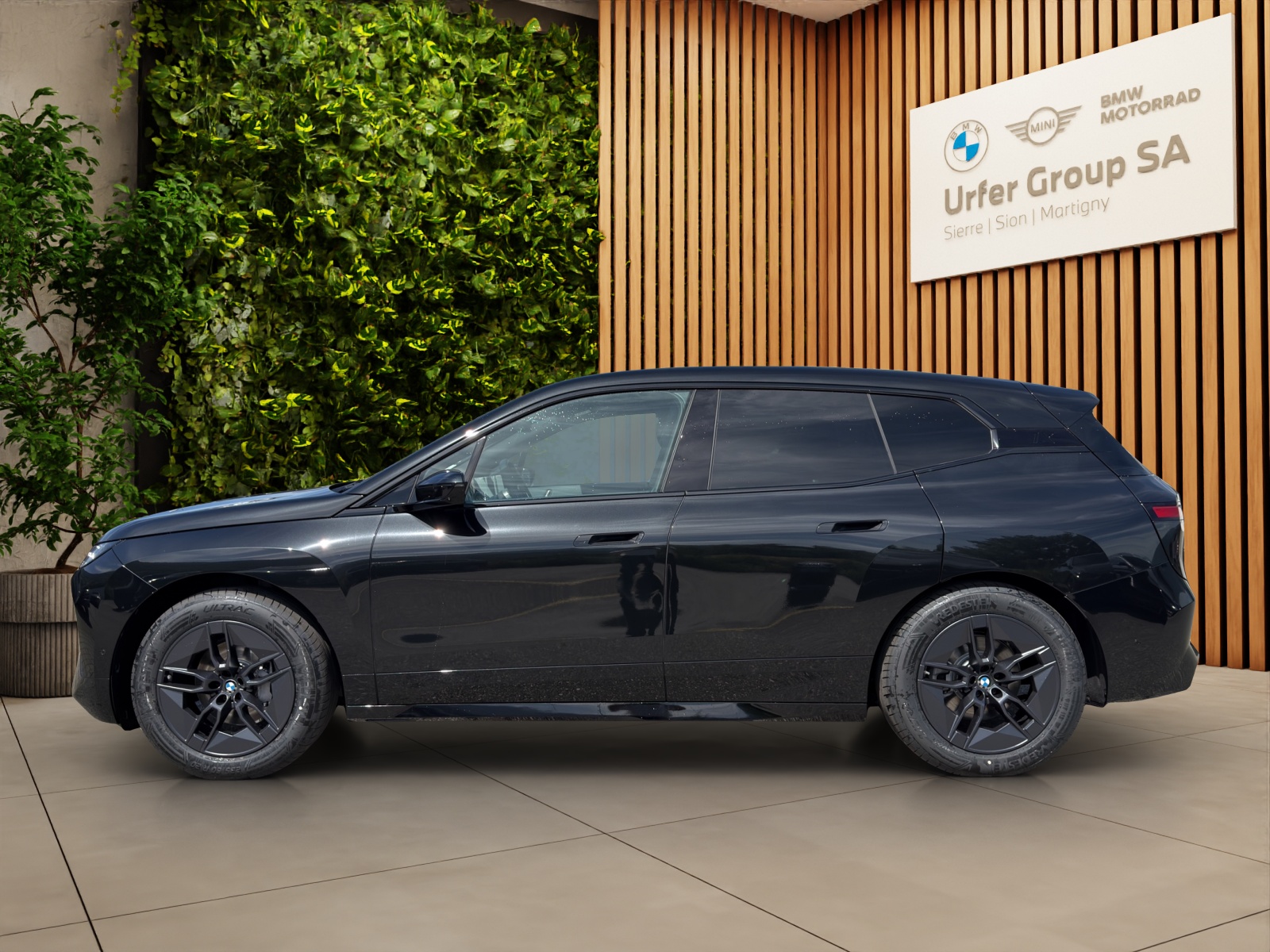 BMW iX xDrive60-showroom-element-1