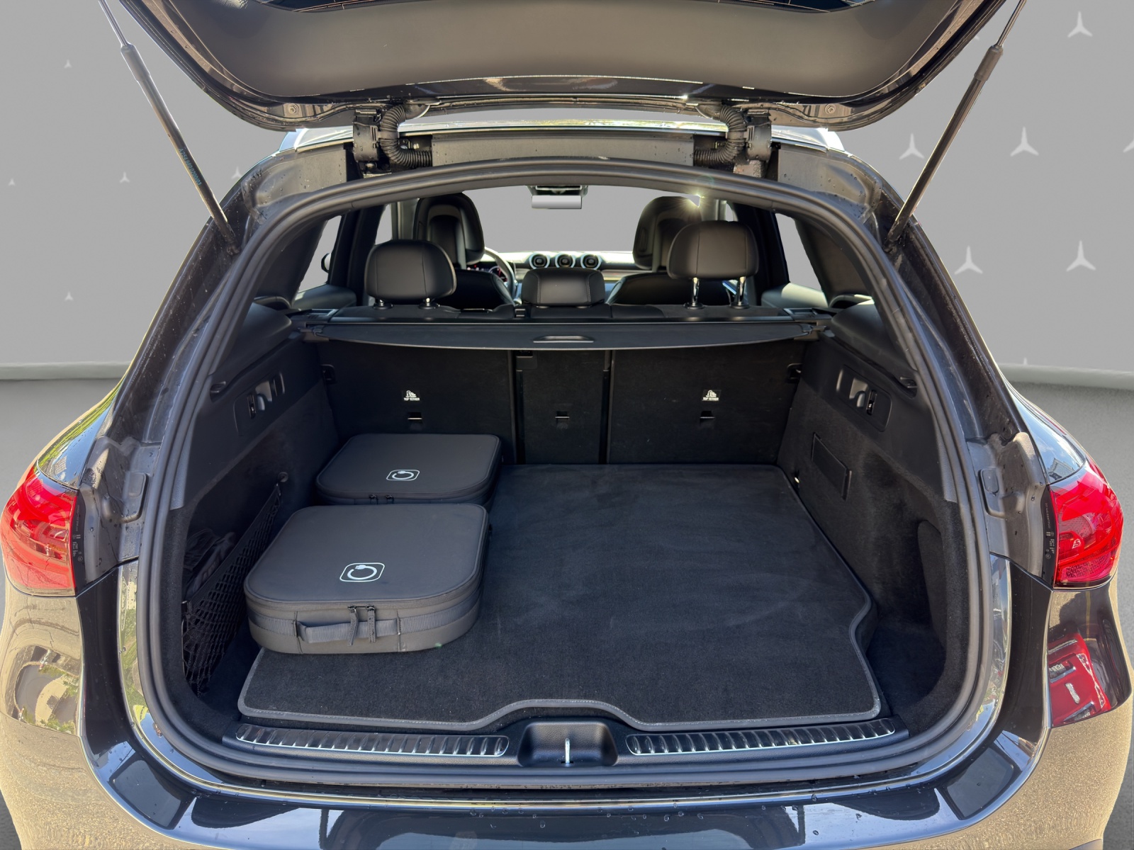 MERCEDES-BENZ GLC 300 de 4Matic 9G-Tronic-image-14