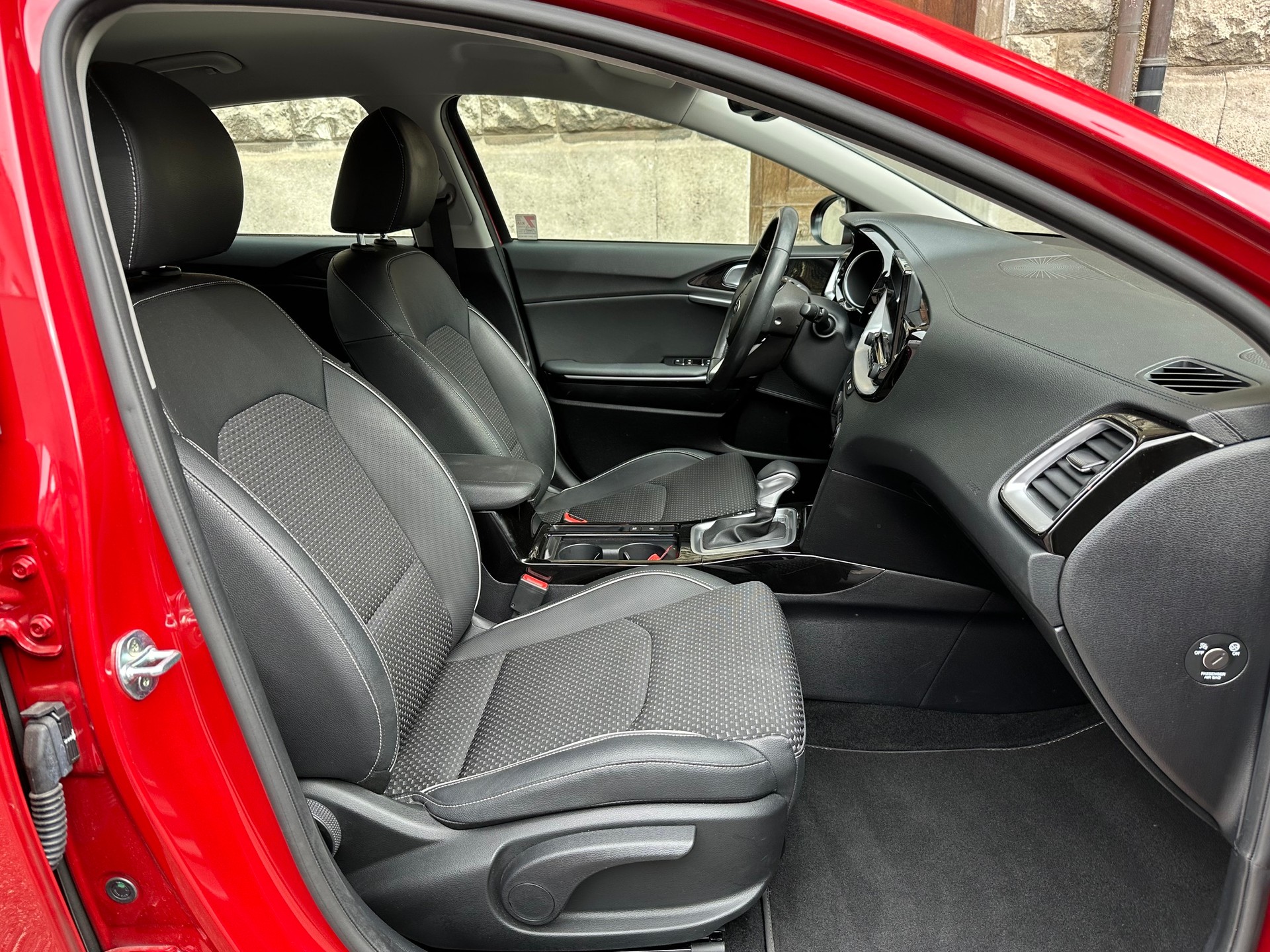 KIA XCeed 1.4 T-GDi Trend DCT-image-8