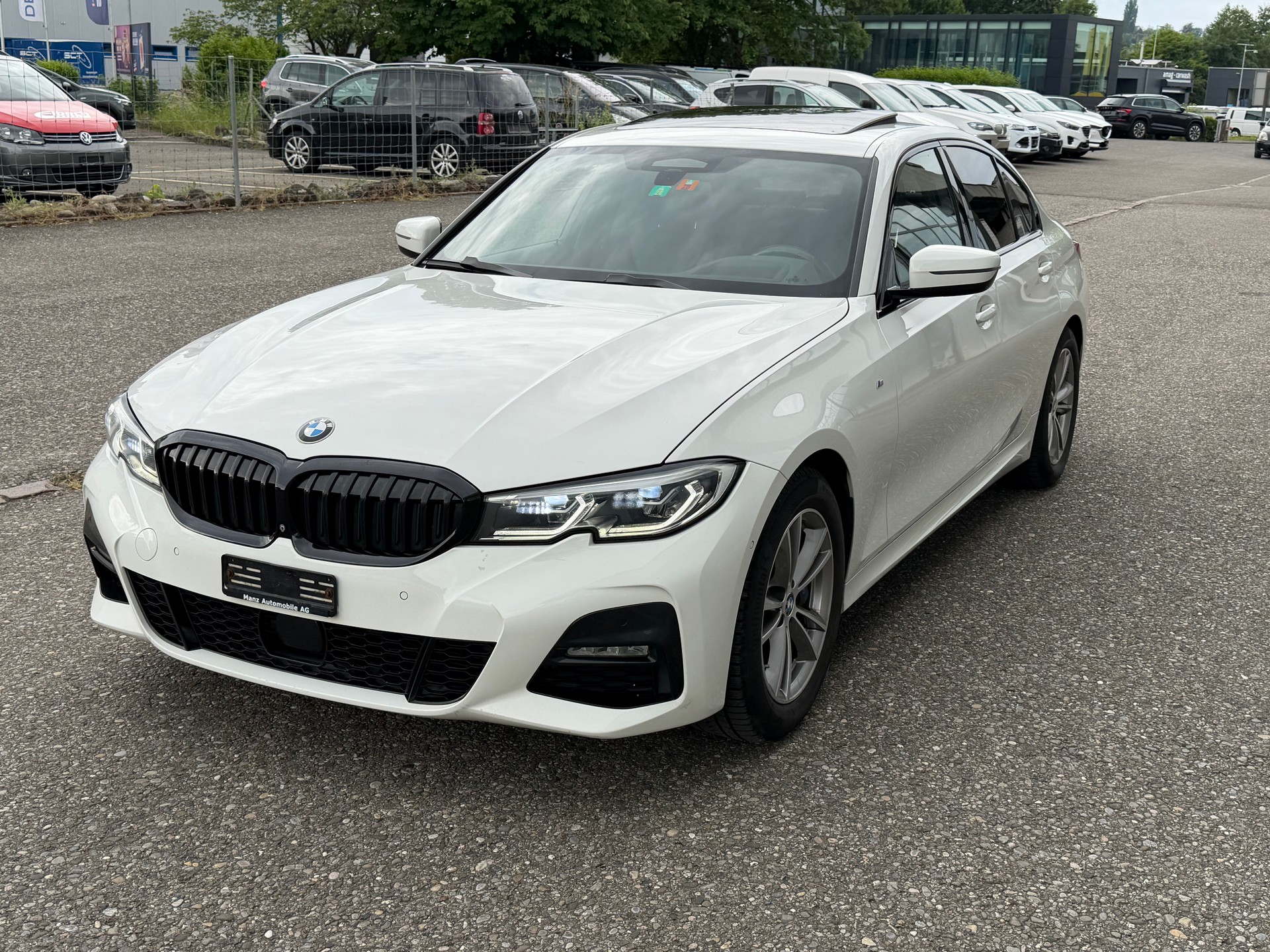 BMW 320d xDrive M Sport Steptronic-image-1