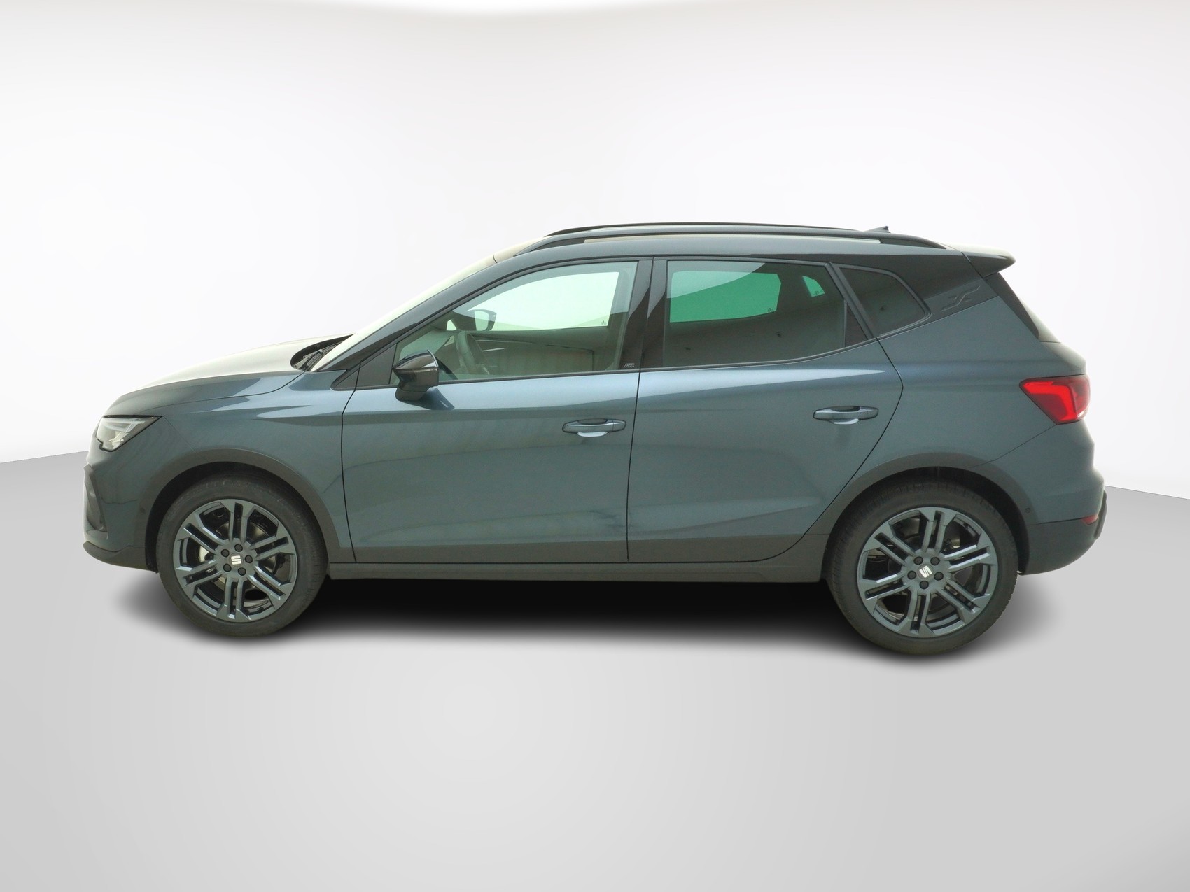 SEAT Arona 1.5 TSI FR DSG-showroom-element-1