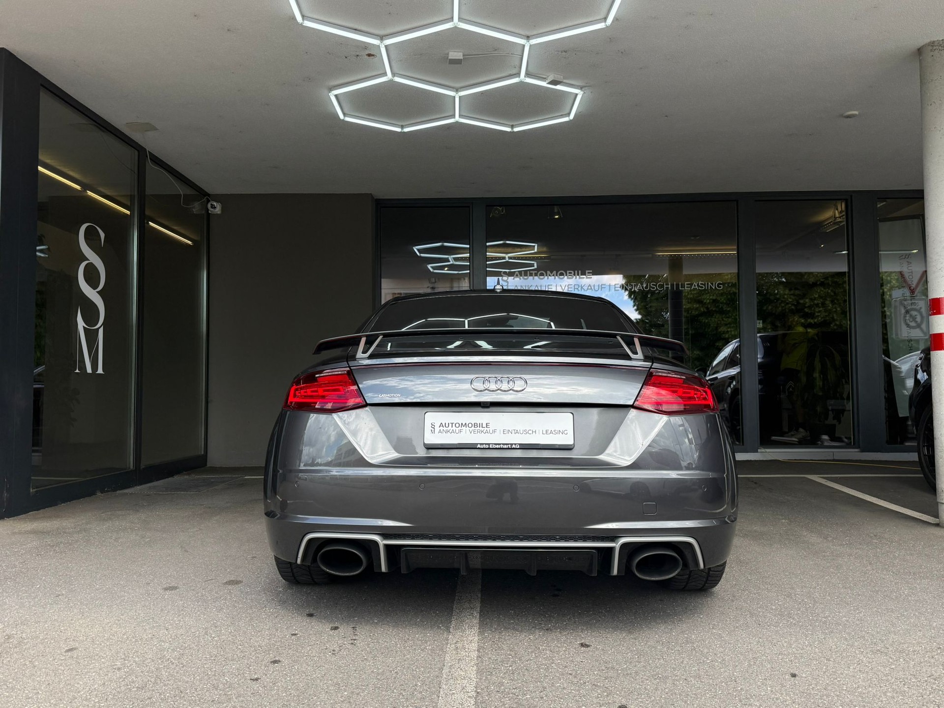 AUDI TT RS Coupé *Bang & Olufsen* *Rückfahrkamera* *CH-Fahrzeug* 2.5 TFSI quattro S-tronic-image-5