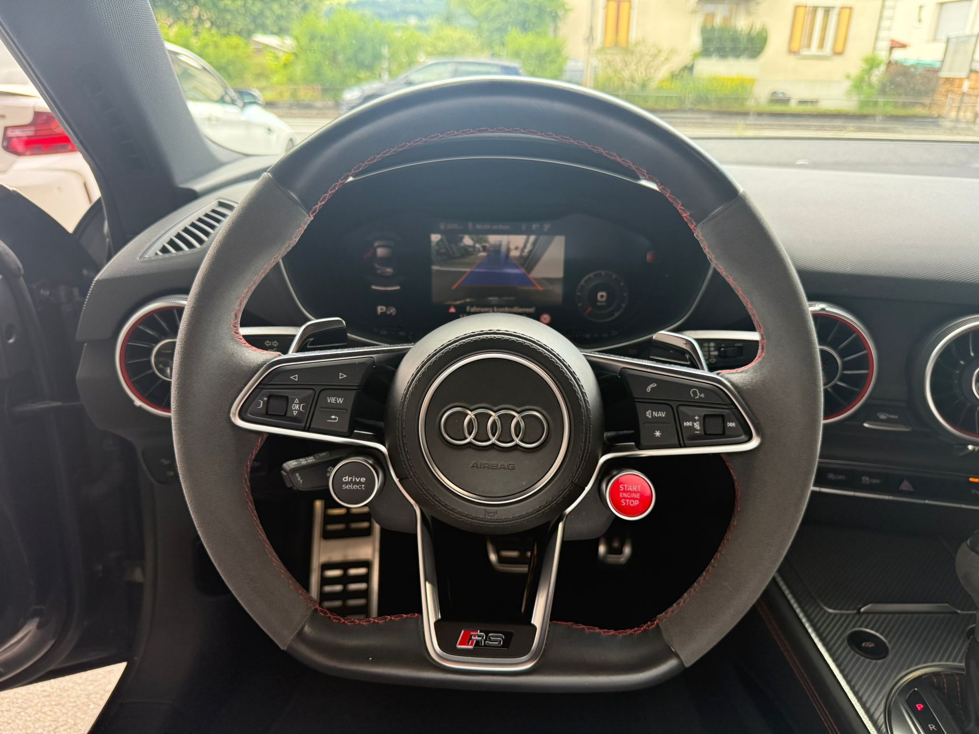 AUDI TT RS Coupé *Bang & Olufsen* *Rückfahrkamera* *CH-Fahrzeug* 2.5 TFSI quattro S-tronic-image-14