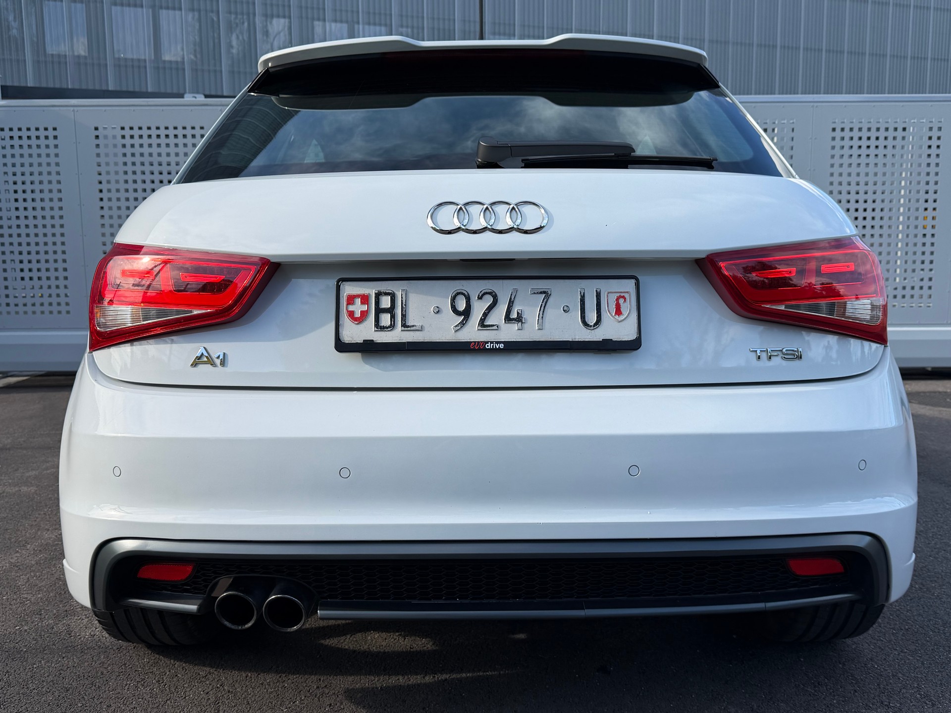 AUDI A1 Sport 1.4 TFSI Ambition S-tronic-showroom-element-3