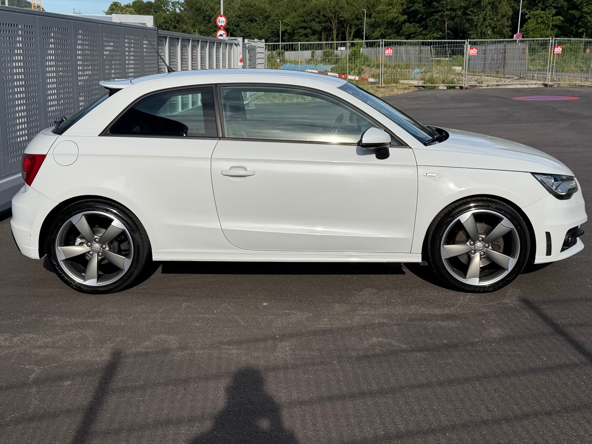 AUDI A1 Sport 1.4 TFSI Ambition S-tronic-showroom-element-1