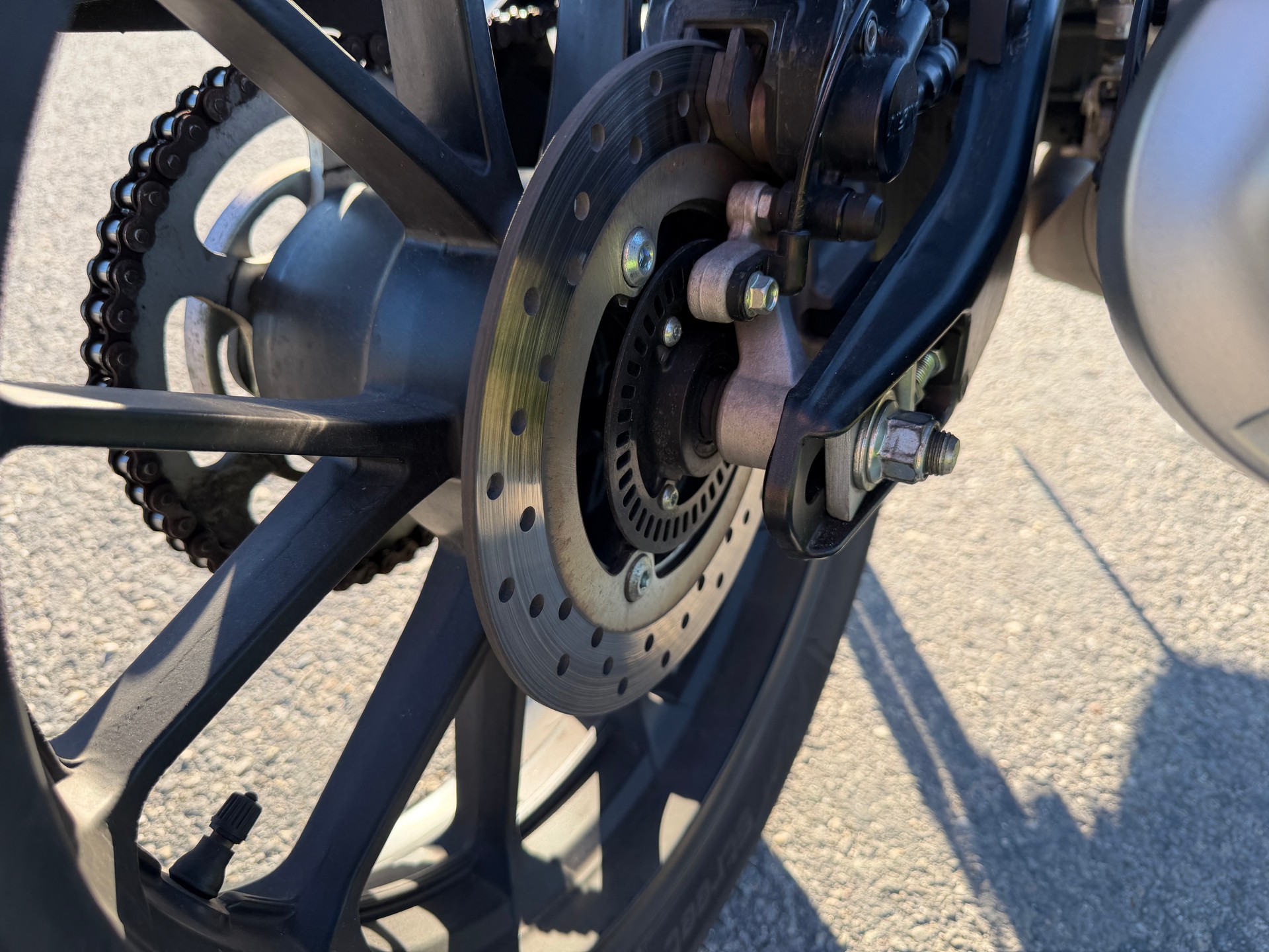 YAMAHA MT-125 ABS-image-2