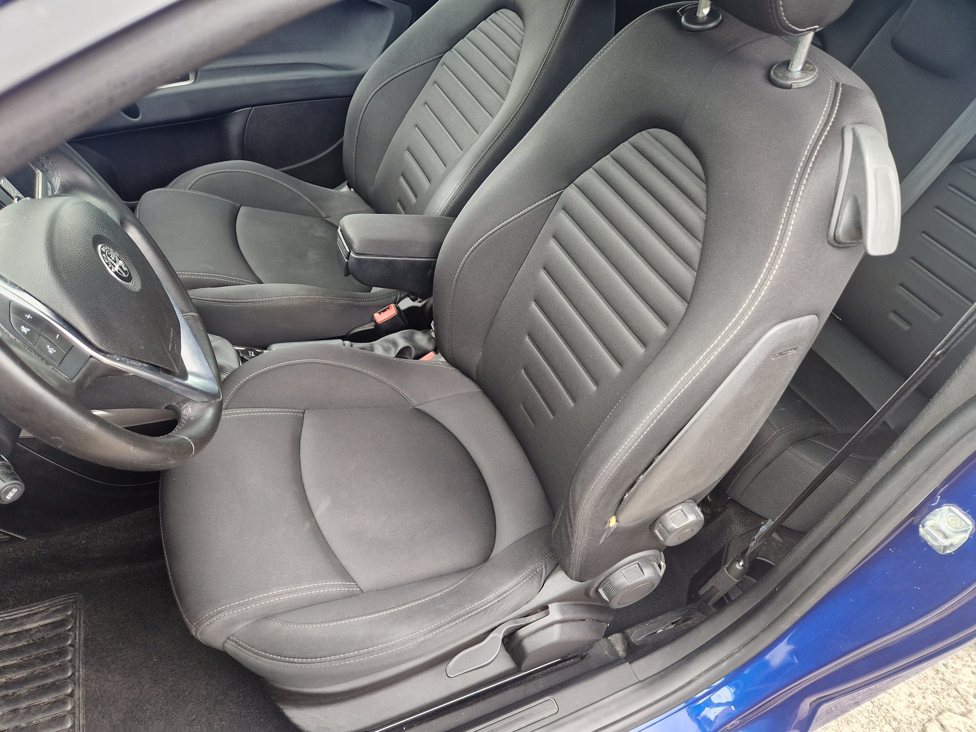 ALFA ROMEO MiTo 0.9 TwinAir Turbo Racer-image-6