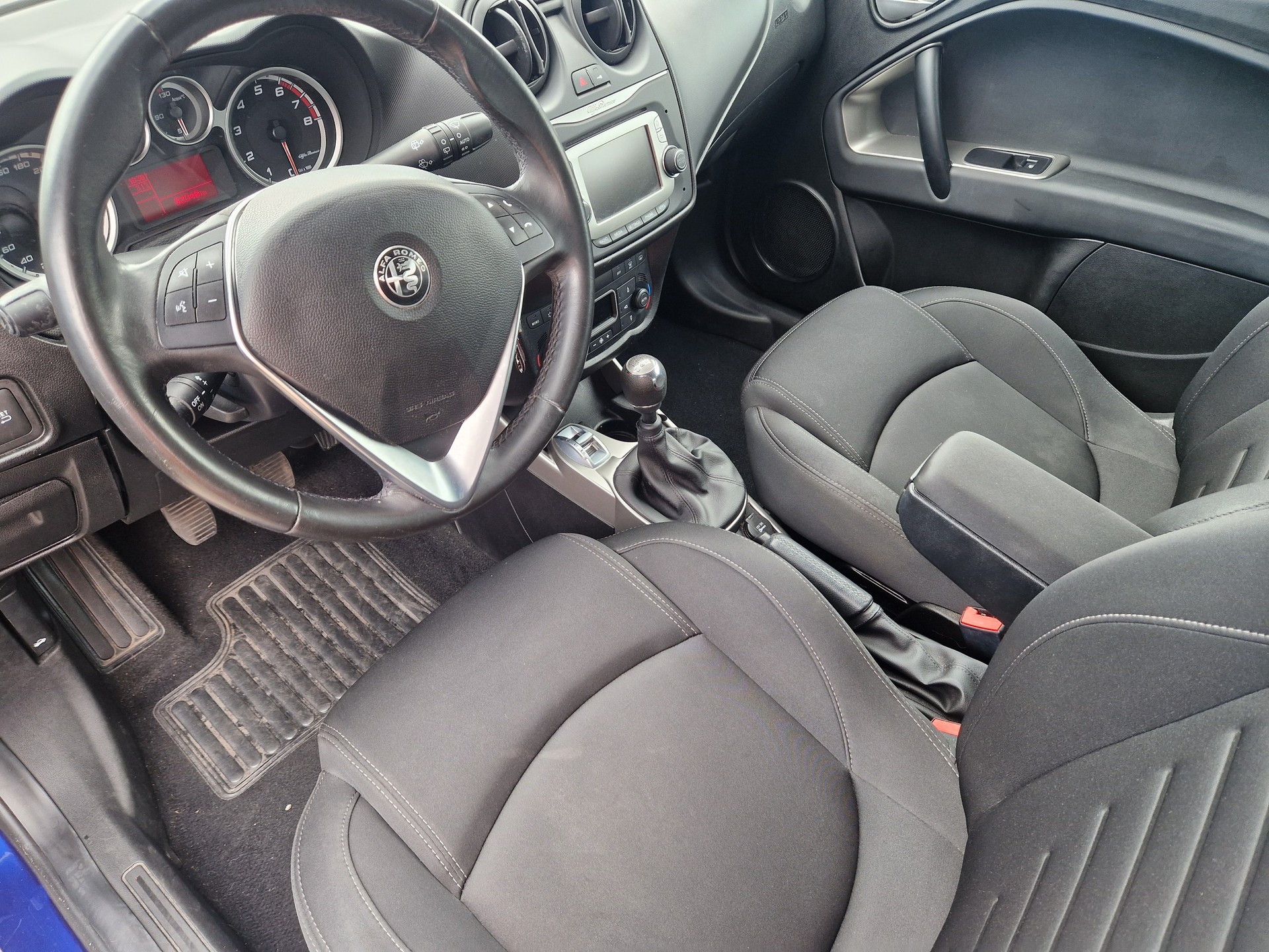 ALFA ROMEO MiTo 0.9 TwinAir Turbo Racer-image-5