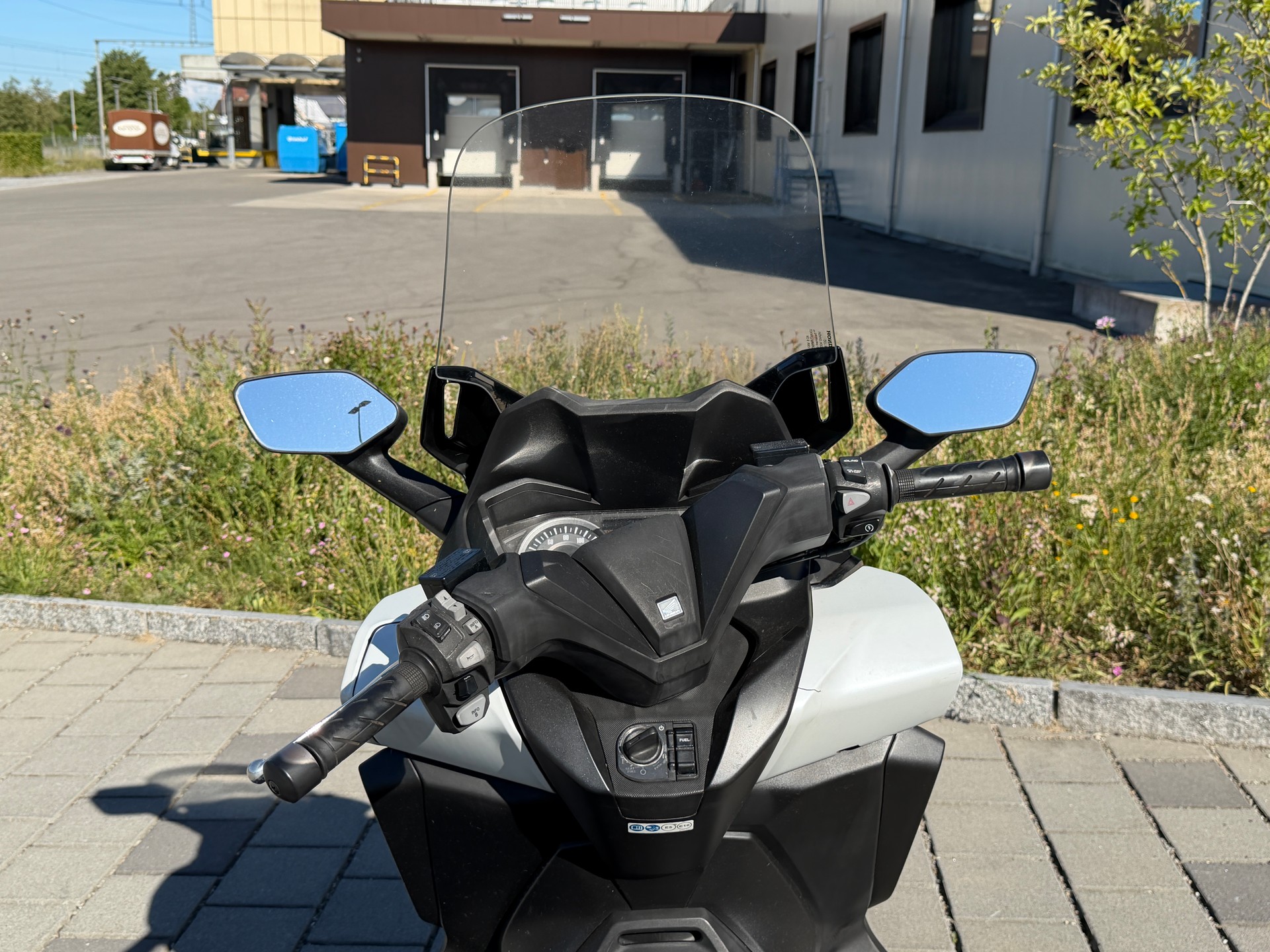 HONDA Nss 125 Forza ABS-image-6