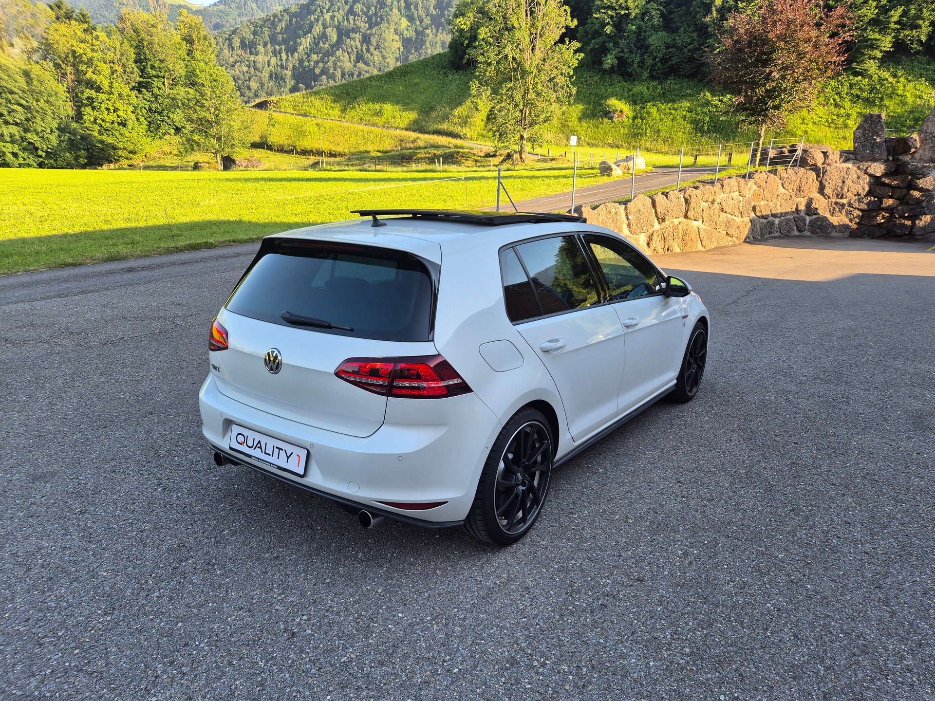 VW Golf 2.0 TSI GTI Performance DSG-image-6