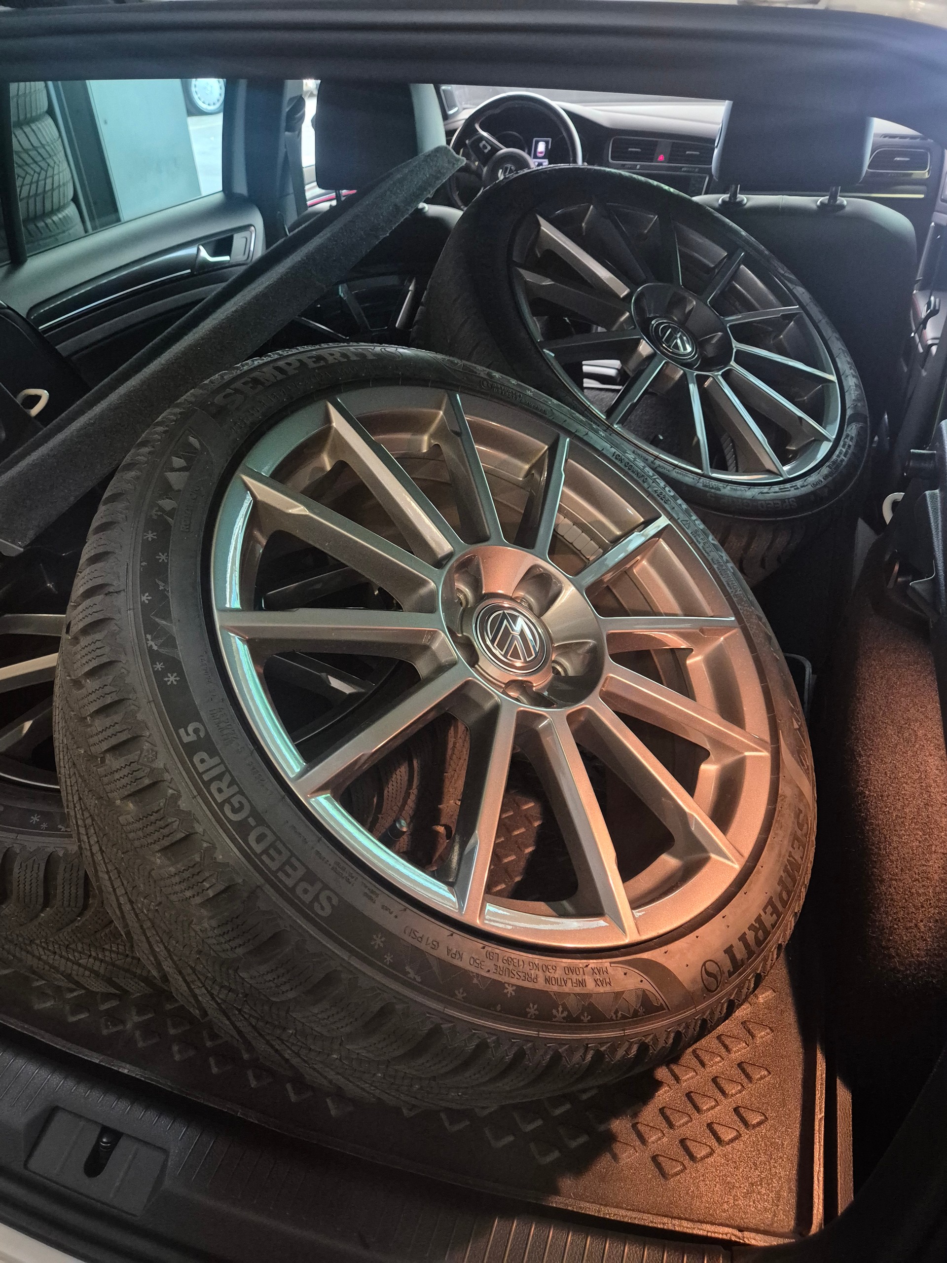 VW Golf 2.0 TSI GTI Performance DSG-image-14