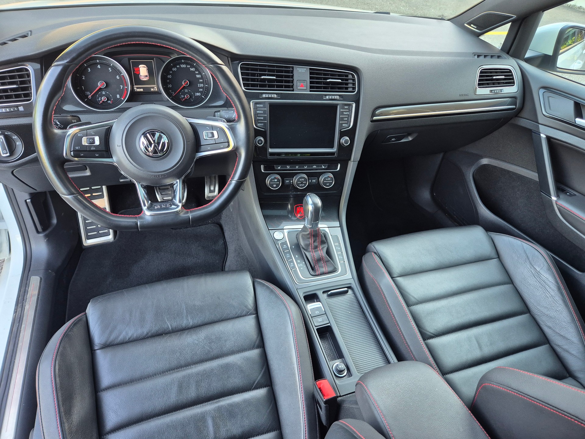 VW Golf 2.0 TSI GTI Performance DSG-image-8