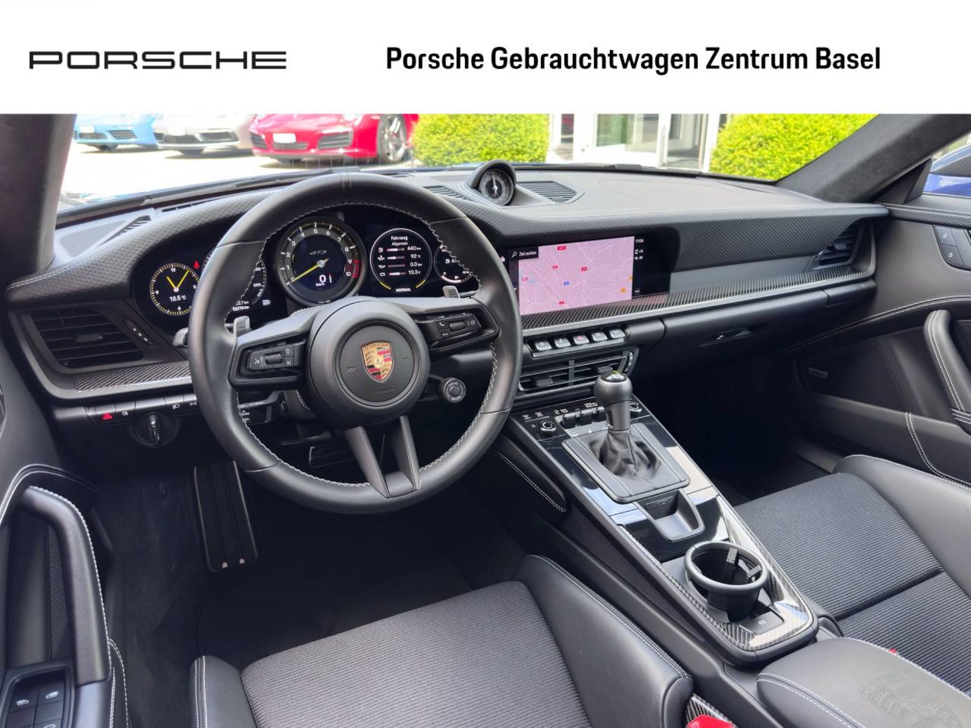 PORSCHE 911 GT3 mit Touring-Paket-showroom-element-3