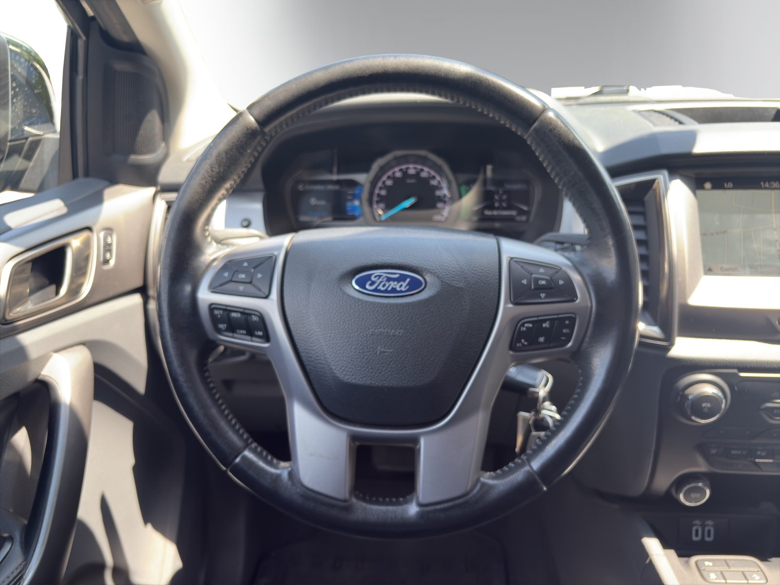 FORD Ranger XL 2.2 TDCi 4x4-image-12