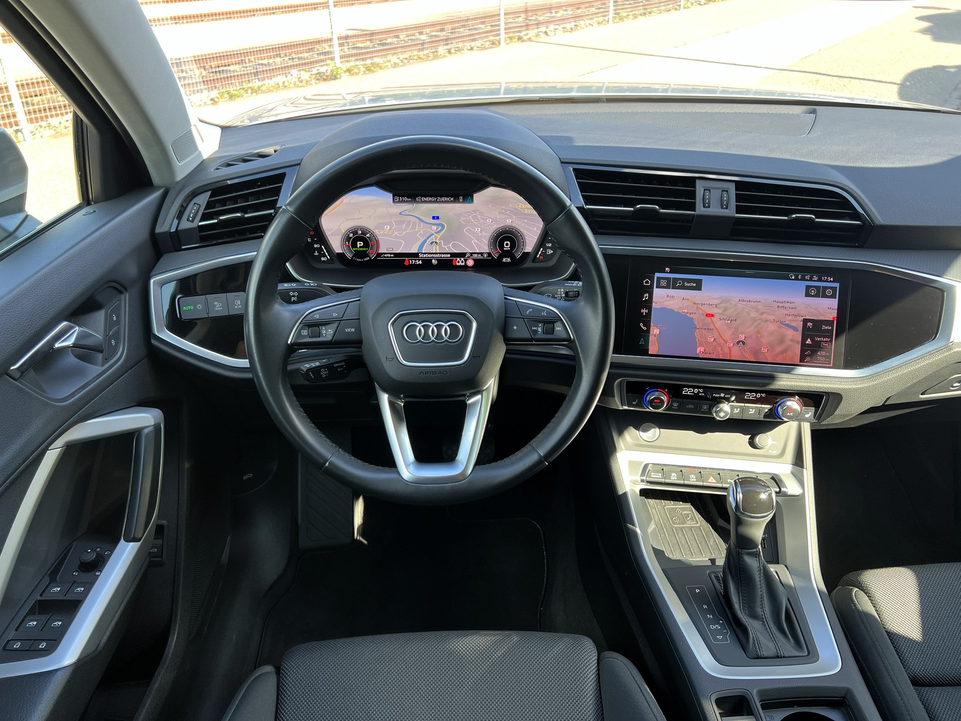 AUDI Q3 40 TDI advanced Attraction quattro S-tronic-image-23