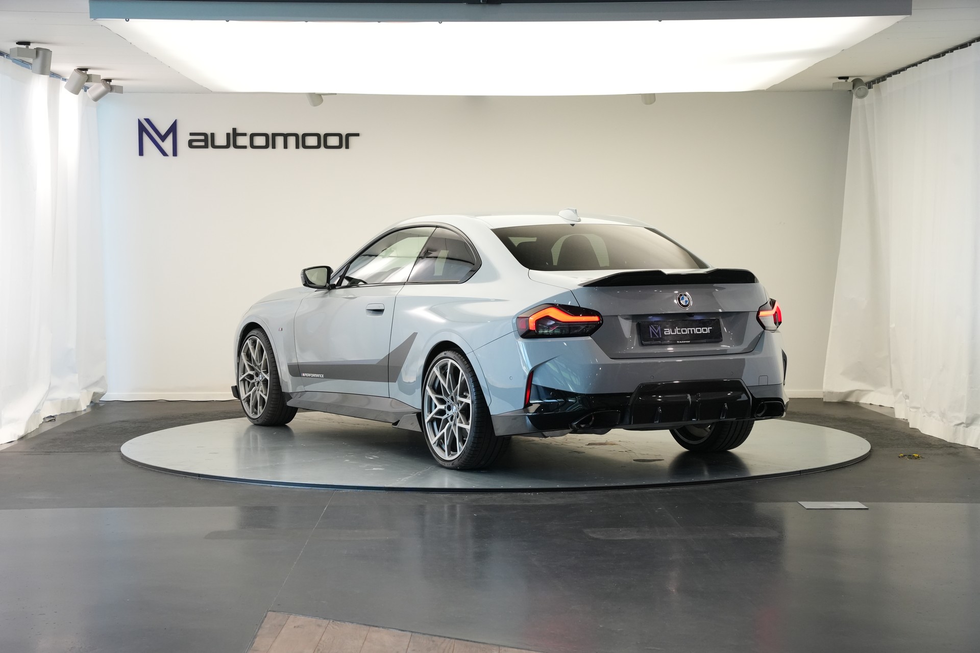 BMW M240i xDrive Steptronic *M Performance Kit* *Carbon*-image-6
