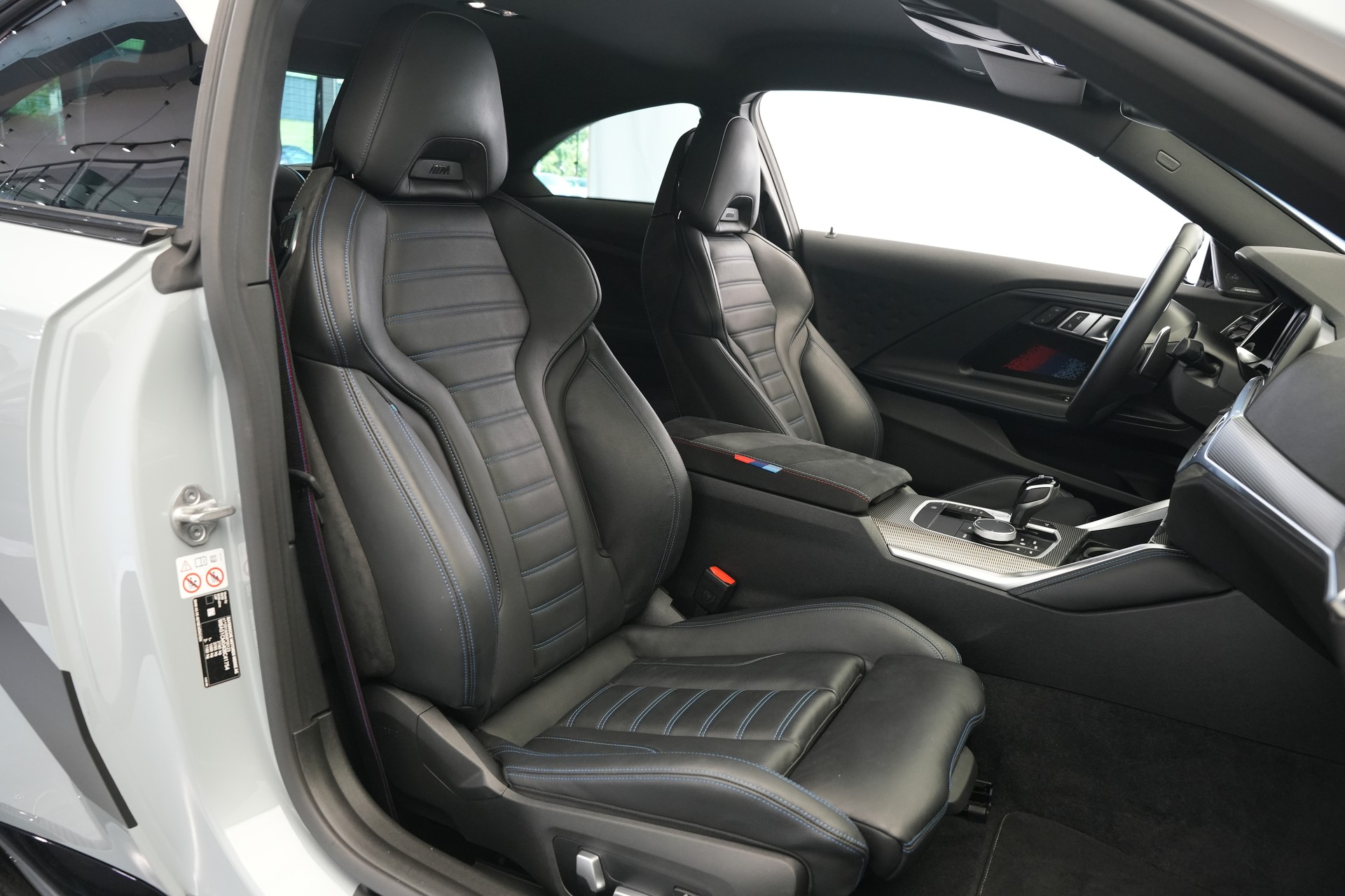 BMW M240i xDrive Steptronic *M Performance Kit* *Carbon*-image-14