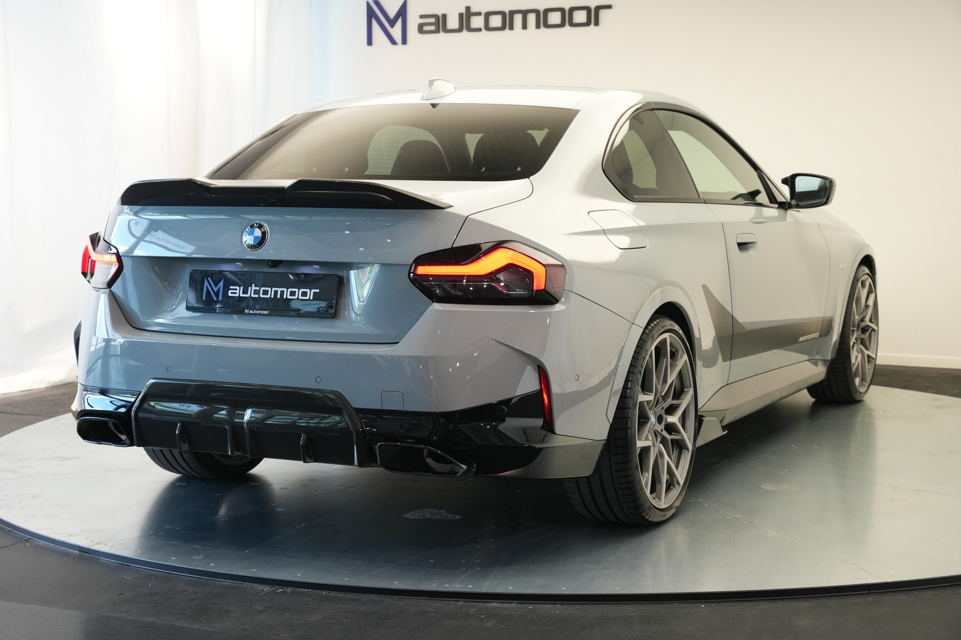 BMW M240i xDrive Steptronic *M Performance Kit* *Carbon*-image-35