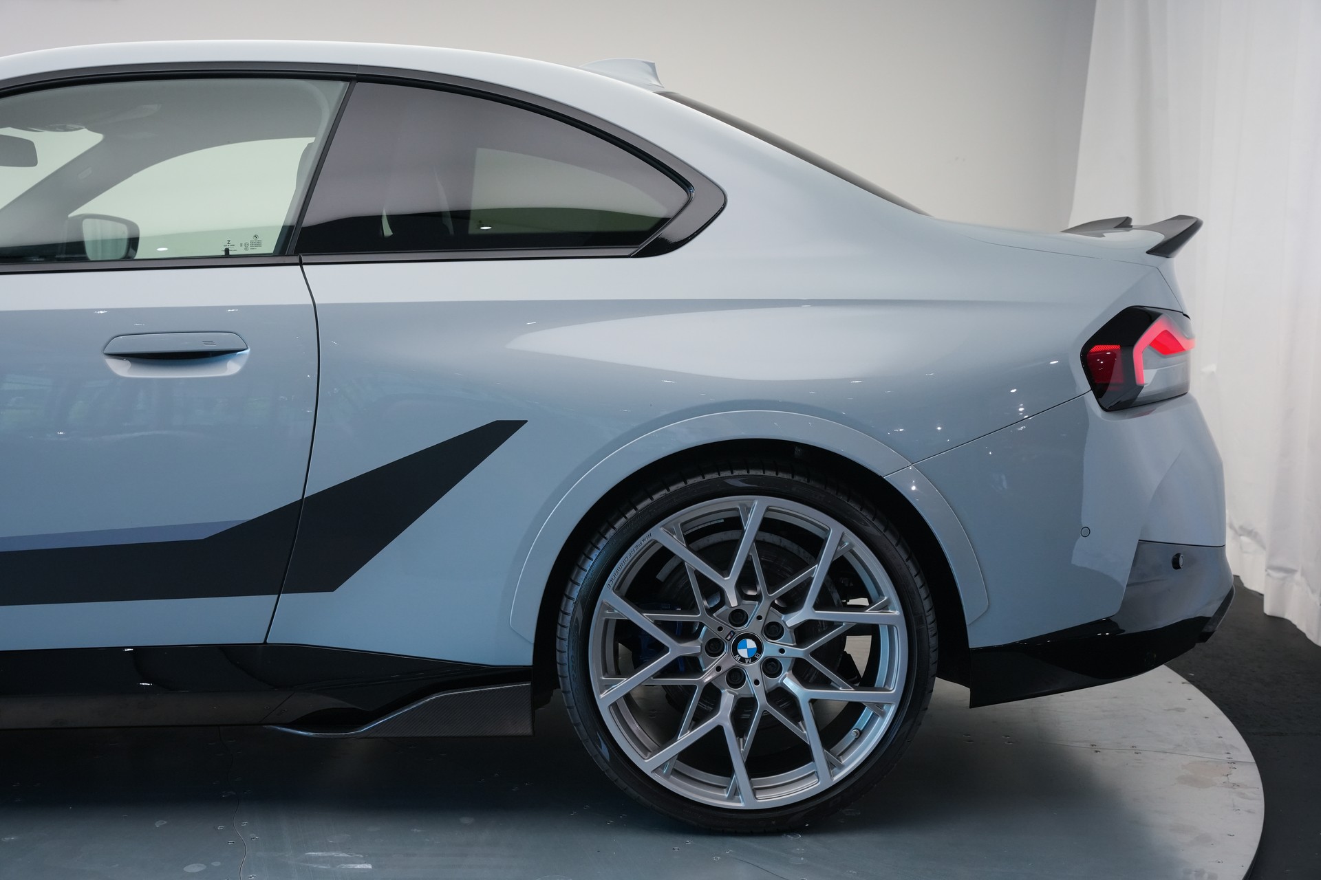 BMW M240i xDrive Steptronic *M Performance Kit* *Carbon*-image-41
