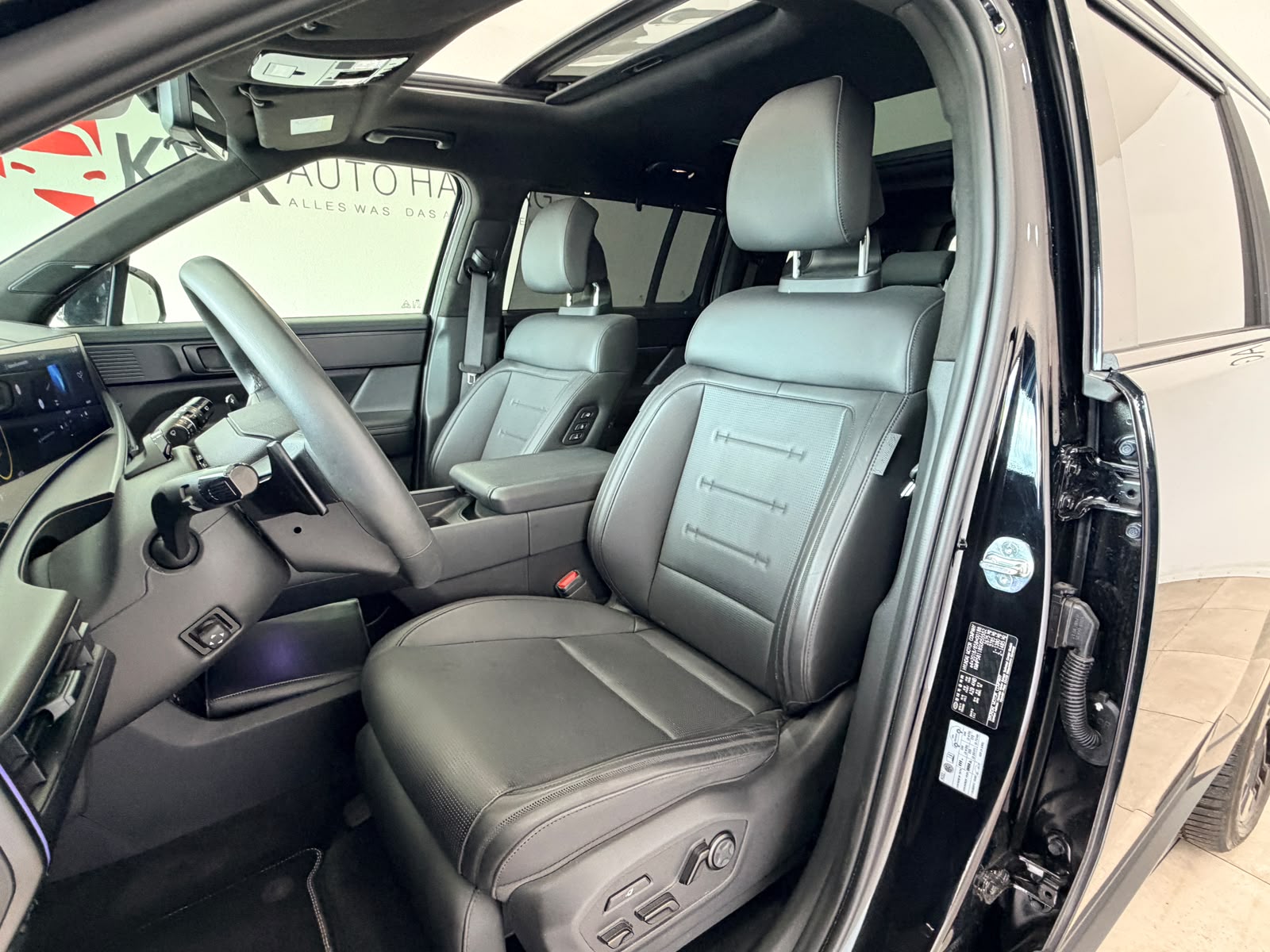 HYUNDAI Santa Fe 1.6 T-GDi HEV Calligraphy 4WD Automatic*7 Plätzer*Vollaustattung*5 Jahre Werksgarantie*CH Fahrzeug*-image-20