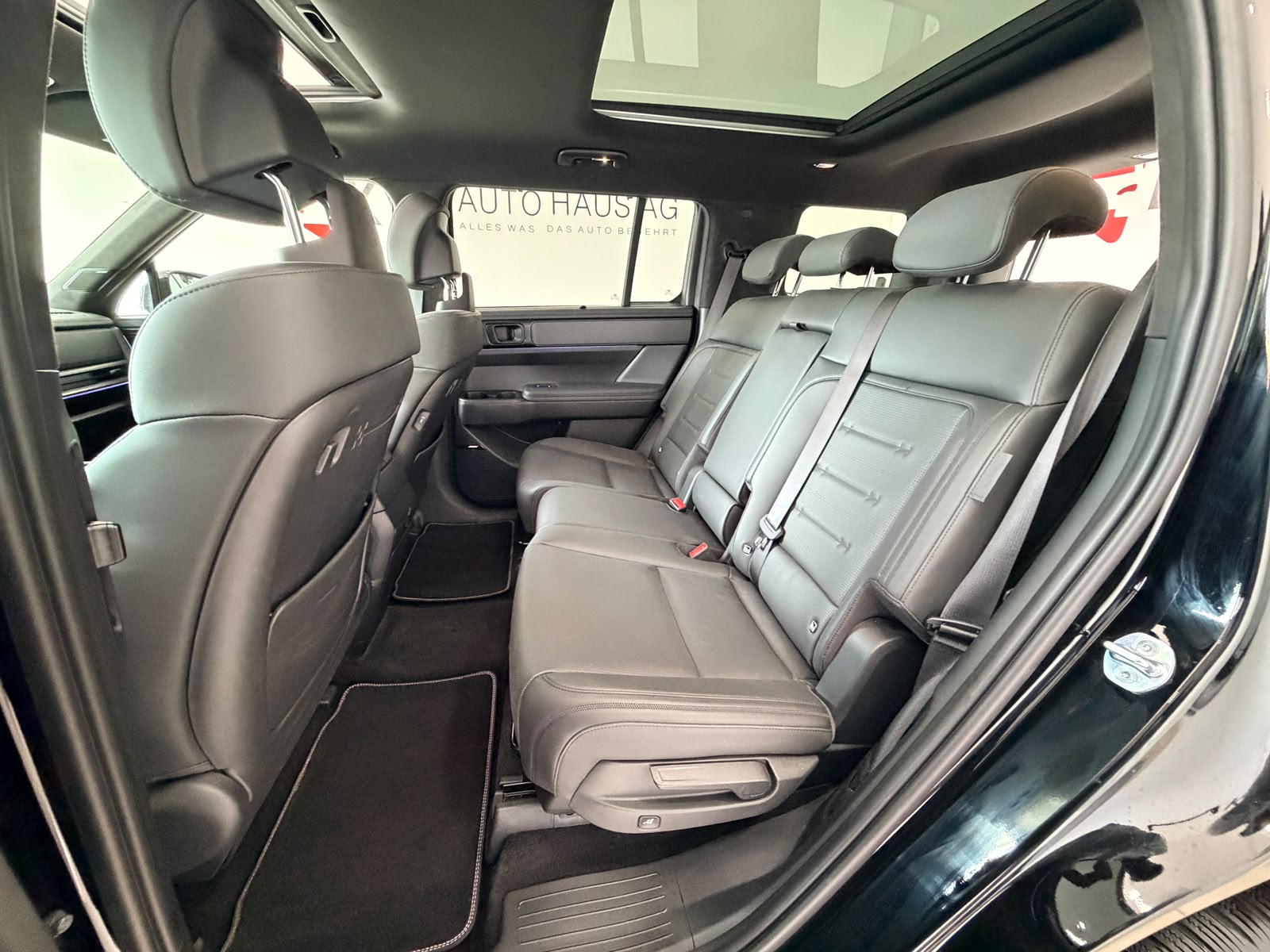 HYUNDAI Santa Fe 1.6 T-GDi HEV Calligraphy 4WD Automatic*7 Plätzer*Vollaustattung*5 Jahre Werksgarantie*CH Fahrzeug*-image-21