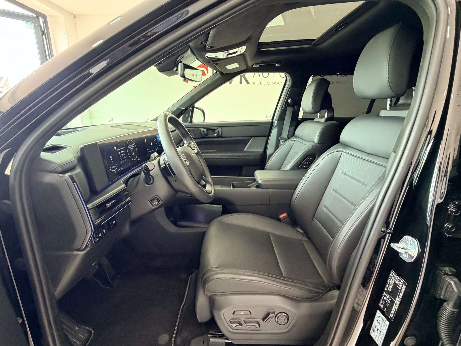 HYUNDAI Santa Fe 1.6 T-GDi HEV Calligraphy 4WD Automatic*7 Plätzer*Vollaustattung*5 Jahre Werksgarantie*CH Fahrzeug*-image-17