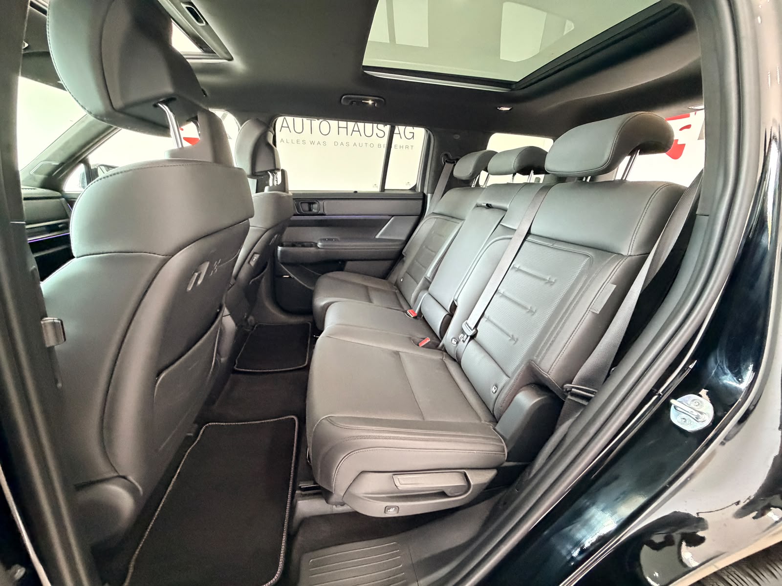 HYUNDAI Santa Fe 1.6 T-GDi HEV Calligraphy 4WD Automatic*7 Plätzer*Vollaustattung*5 Jahre Werksgarantie*CH Fahrzeug*-image-22