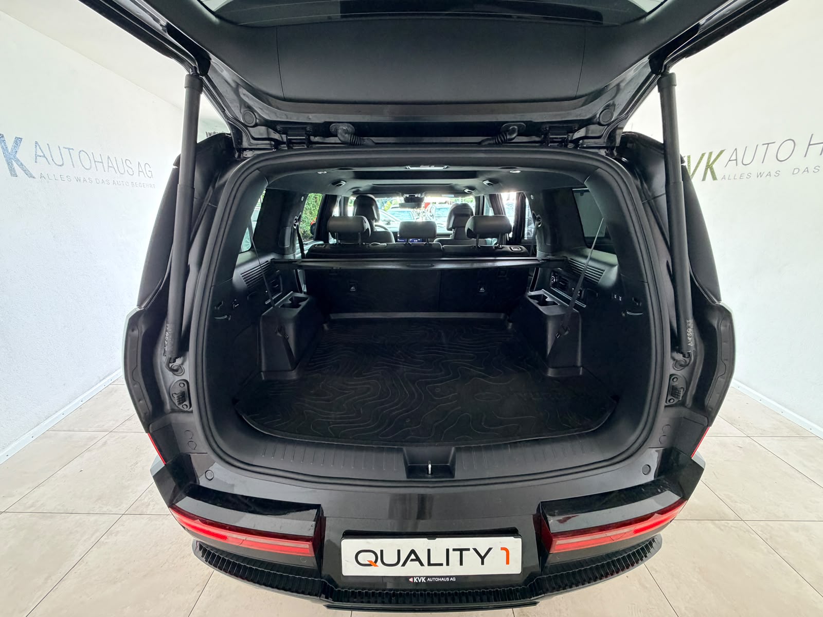 HYUNDAI Santa Fe 1.6 T-GDi HEV Calligraphy 4WD Automatic*7 Plätzer*Vollaustattung*5 Jahre Werksgarantie*CH Fahrzeug*-image-8