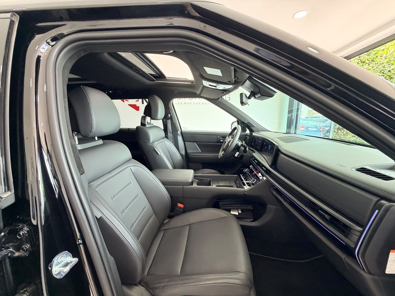 HYUNDAI Santa Fe 1.6 T-GDi HEV Calligraphy 4WD Automatic*7 Plätzer*Vollaustattung*5 Jahre Werksgarantie*CH Fahrzeug*-image-24