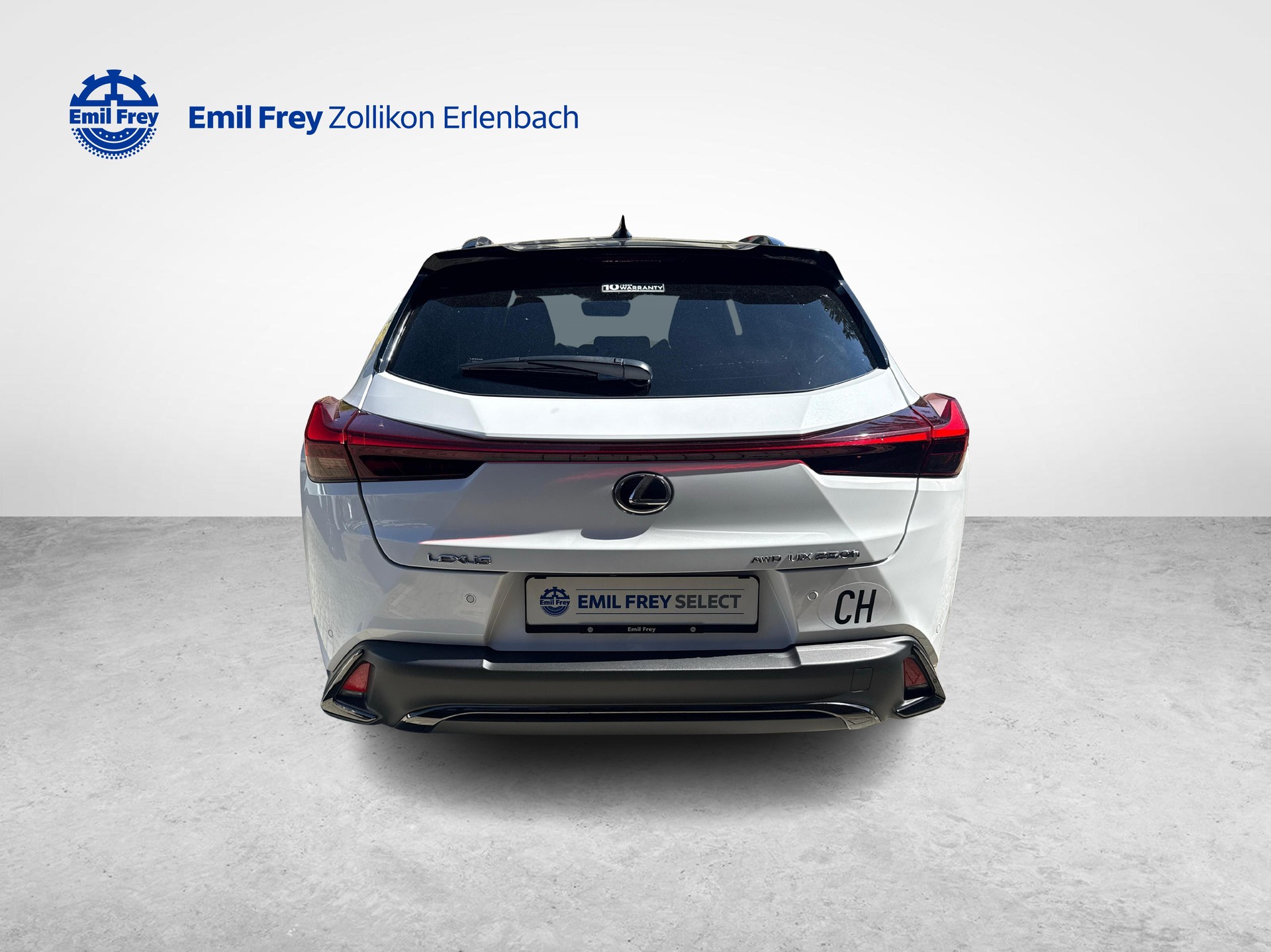 LEXUS UX 250h F-Sport-showroom-element-3