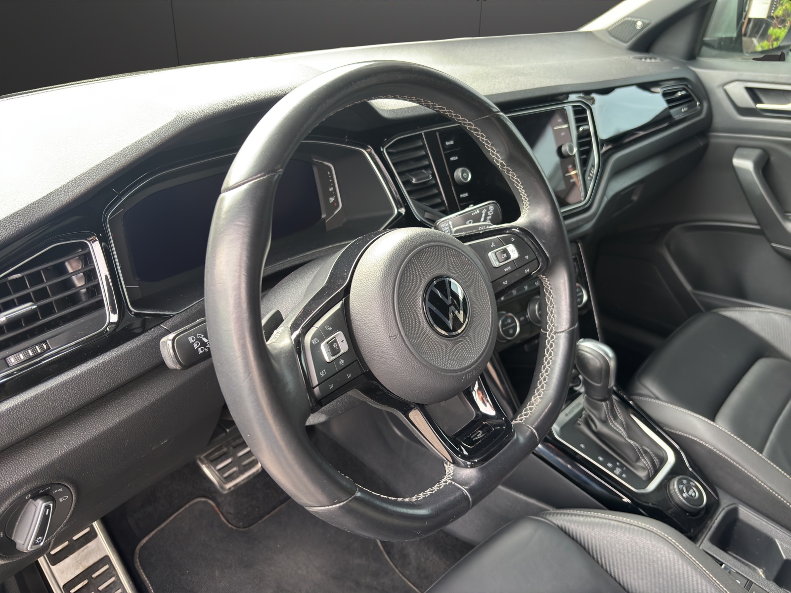 VW T-Roc 2.0 TSI R DSG 4Motion-showroom-element-3
