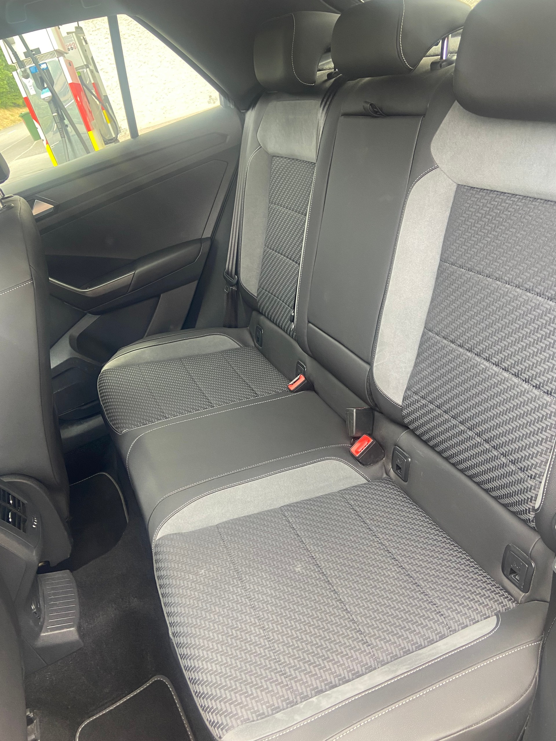 VW T-Roc 2.0 TSI Sport DSG 4Motion-image-8