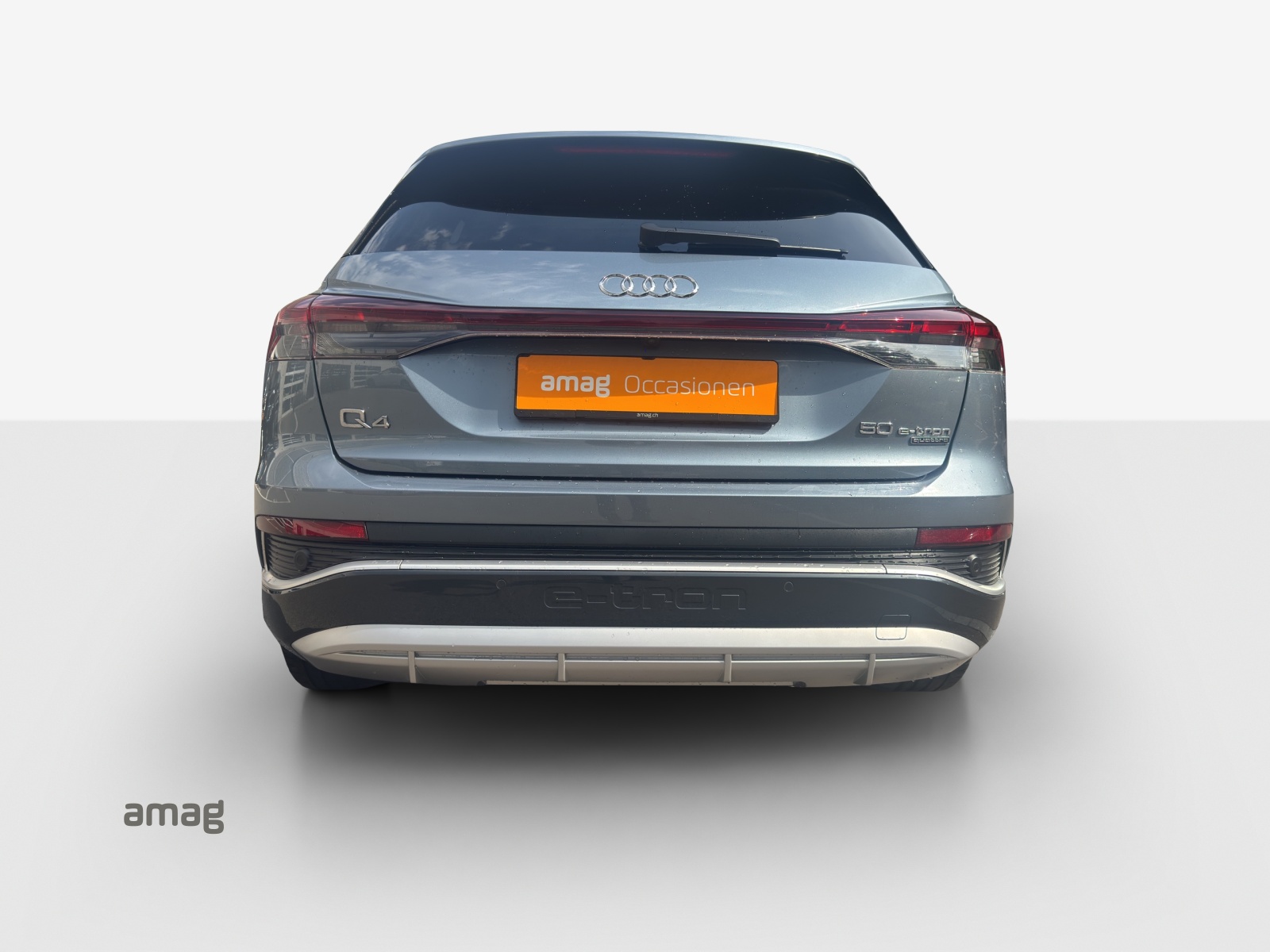 AUDI Q4 e-tron 50 quattro-showroom-element-3