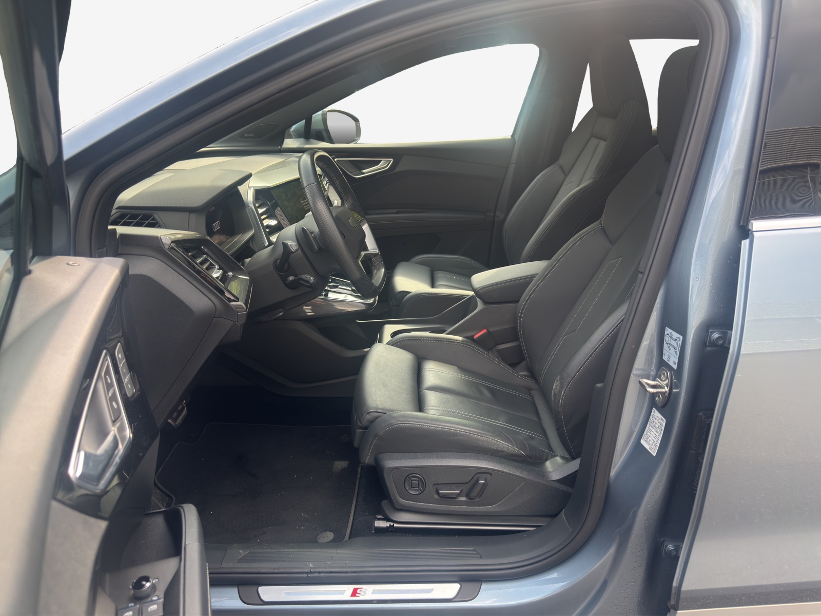 AUDI Q4 e-tron 50 quattro-image-7