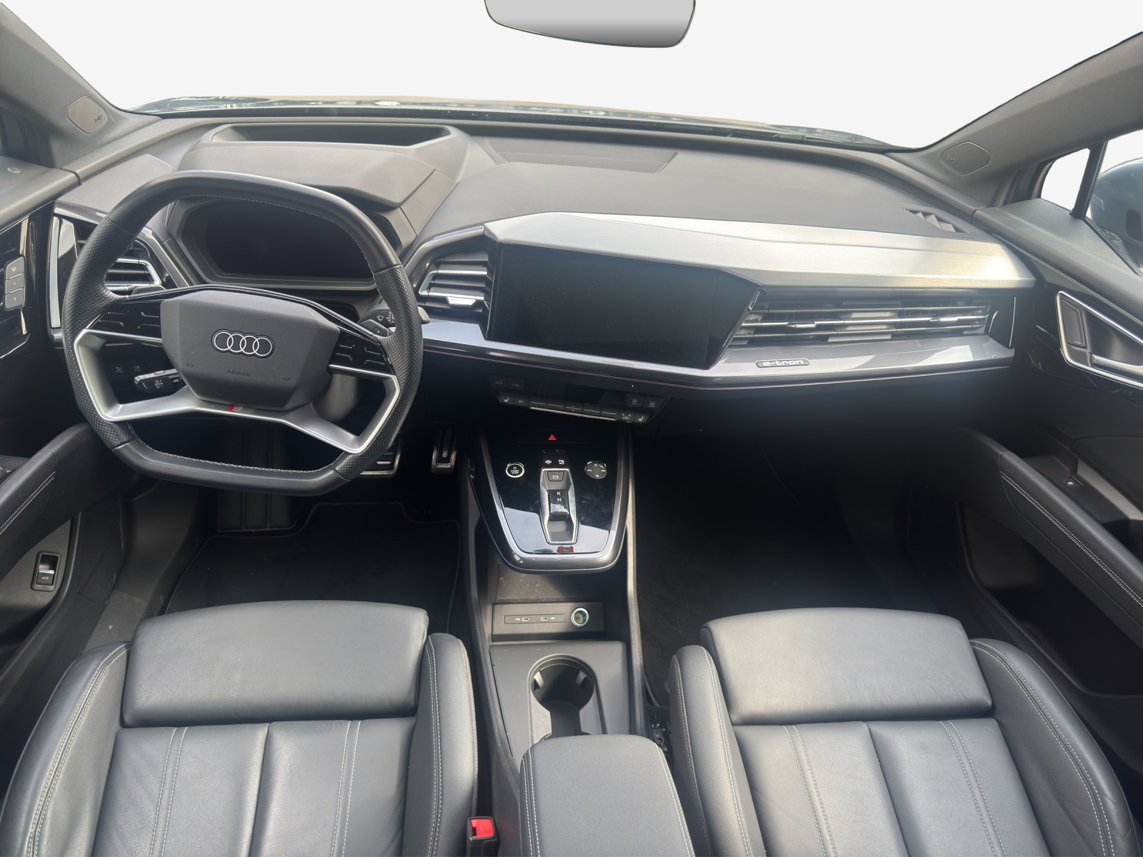 AUDI Q4 e-tron 50 quattro-image-8
